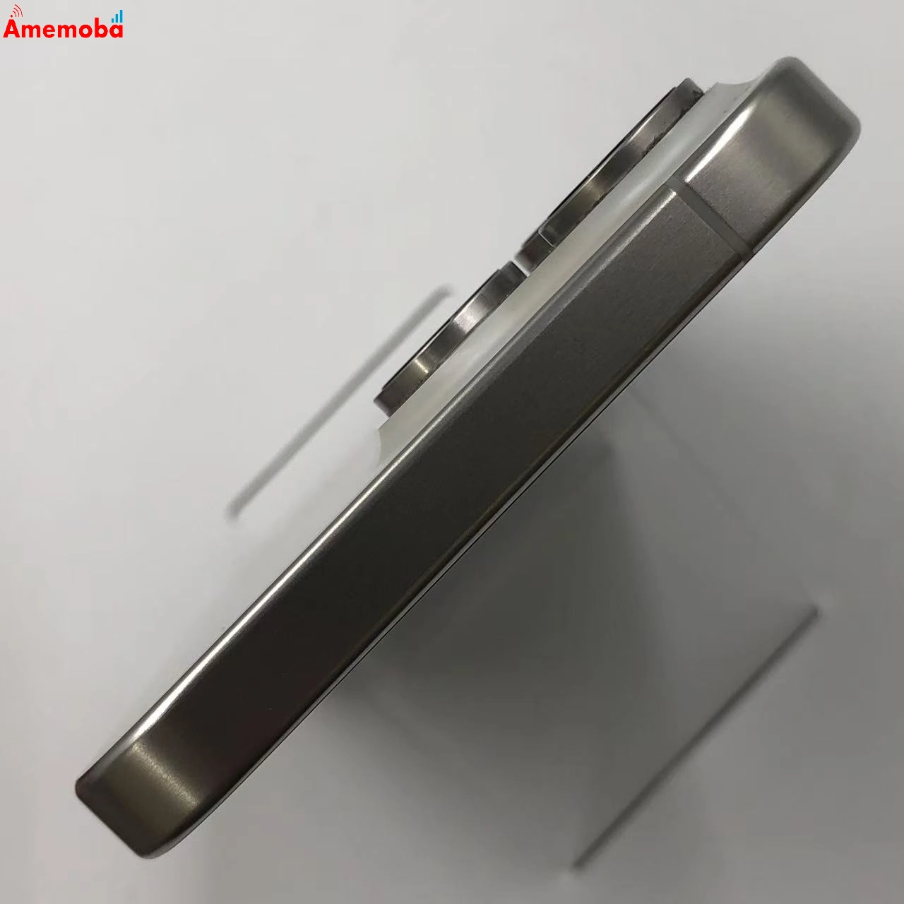 iPhone15 Pro Max 256GB ホワイトチタニウム MU6Q3J/A docomo版SIMフリー 美品