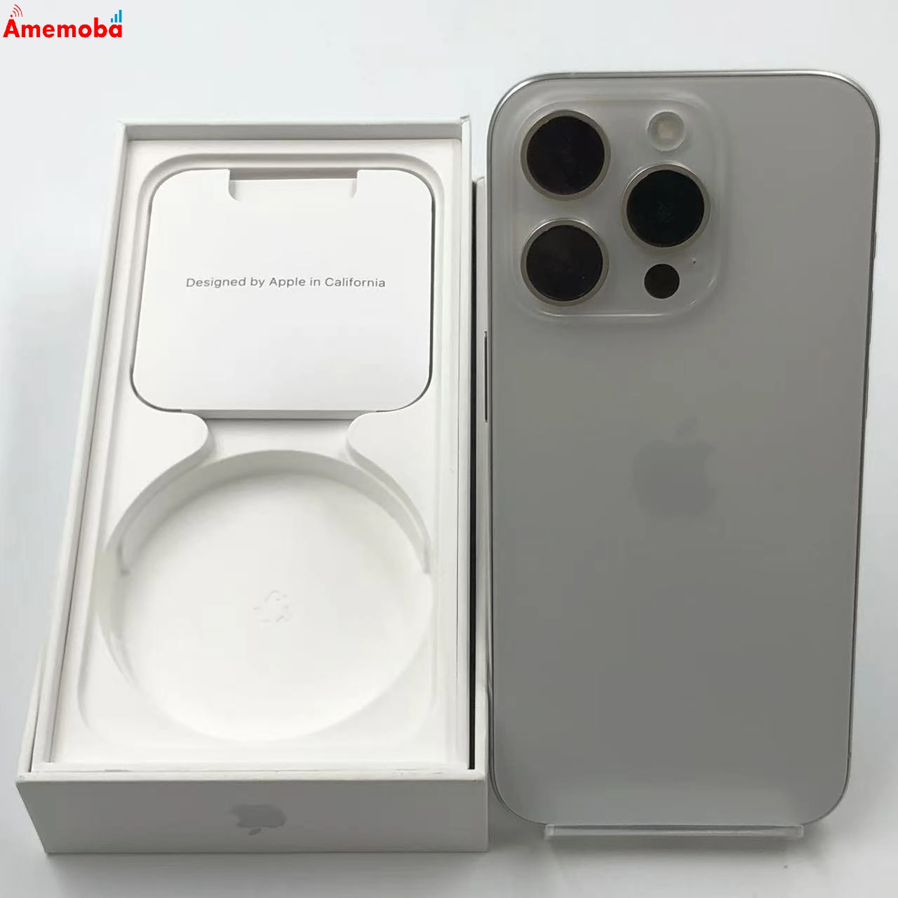 iPhone15 Pro 256GB ホワイトチタニウム MTUD3J/A Apple版SIMフリー 極美品