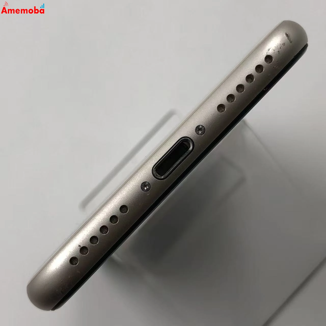 iPhoneSE 第3世代 128GB スターライト MMYG3J/A Apple版SIMフリー