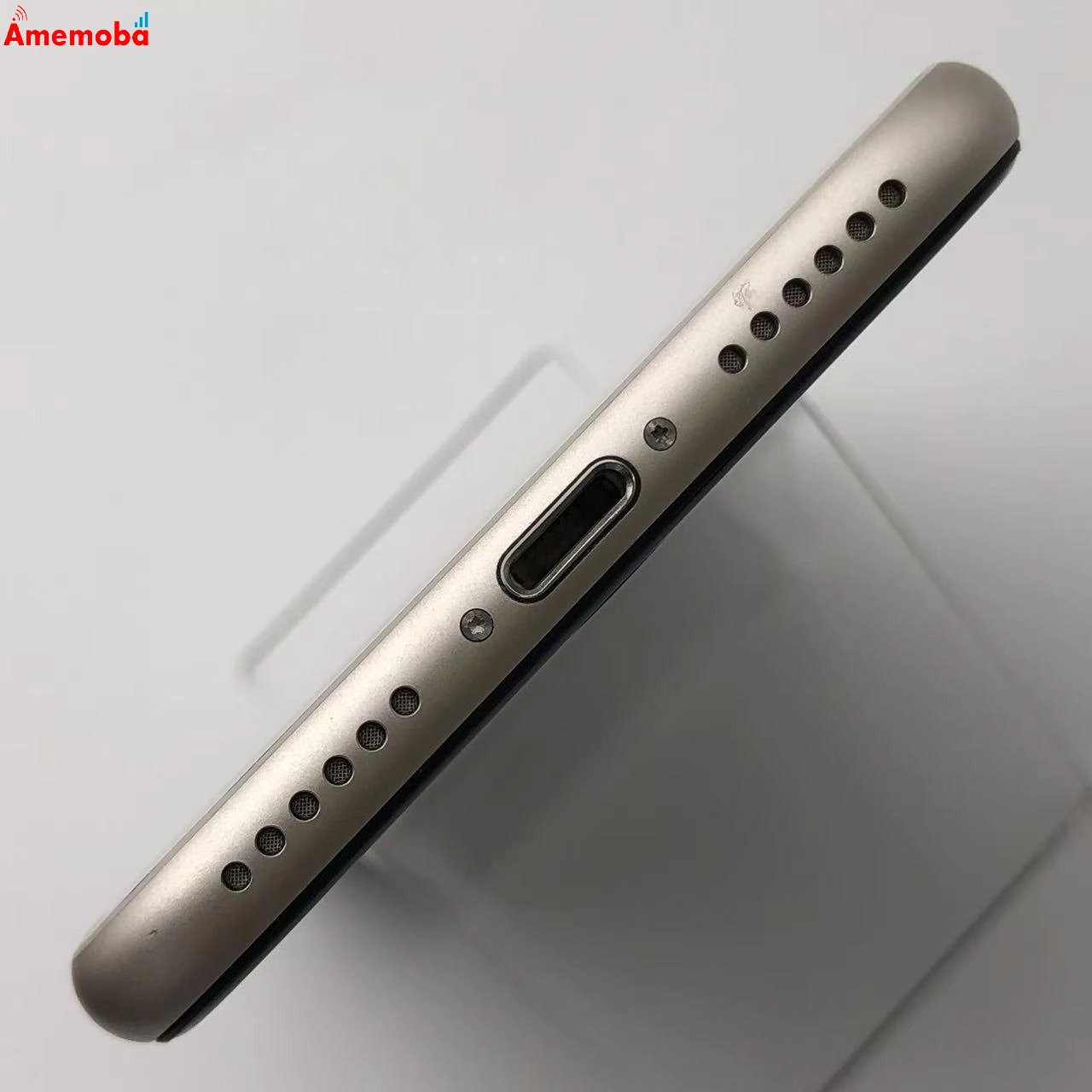 iPhoneSE 第3世代 128GB スターライト MMYG3J/A Apple版SIMフリー