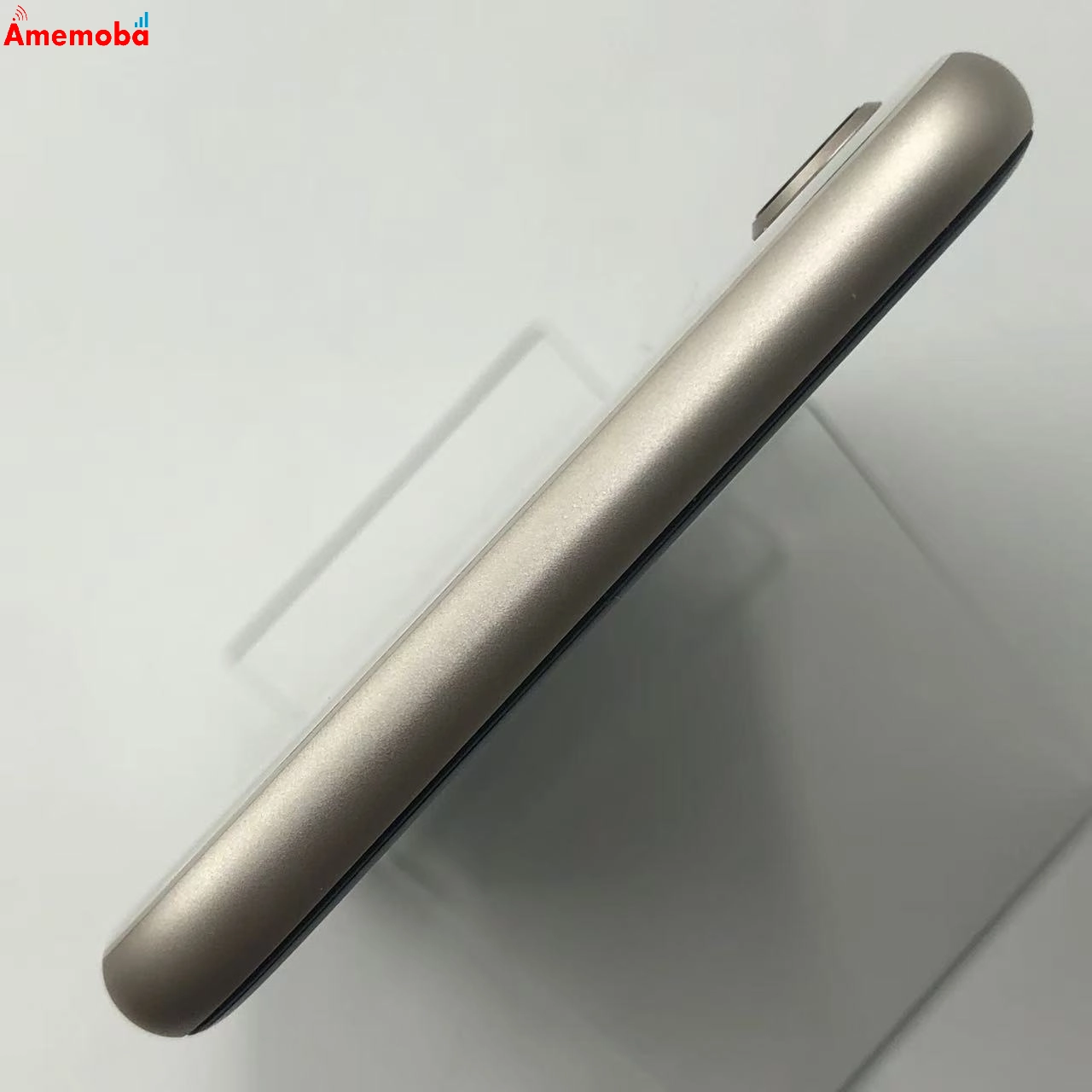 iPhoneSE 第3世代 64GB スターライト MMYD3J/A AU版SIMフリー 新品同様