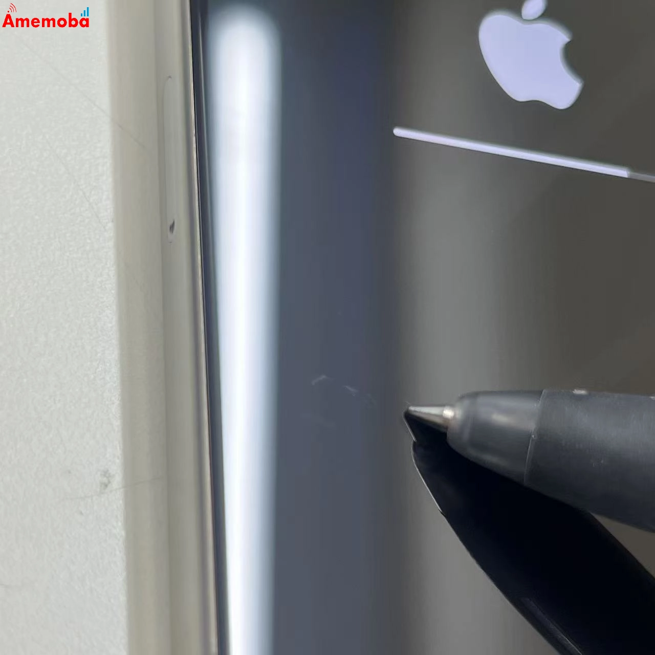 iPhone15 Pro 256GB ホワイトチタニウム MTUD3J/A SoftBank版SIMフリー 美品