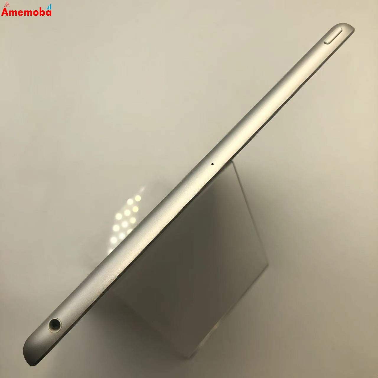 iPad 第8世代 Wi-Fiモデル 32GB シルバー MYLA2J/A 極美品