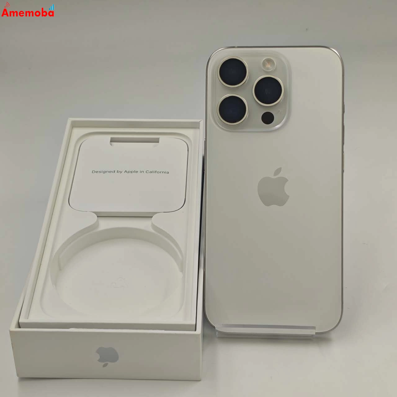 iPhone15 Pro 256GB ホワイトチタニウム MTUD3J/A Apple版SIMフリー 極美品