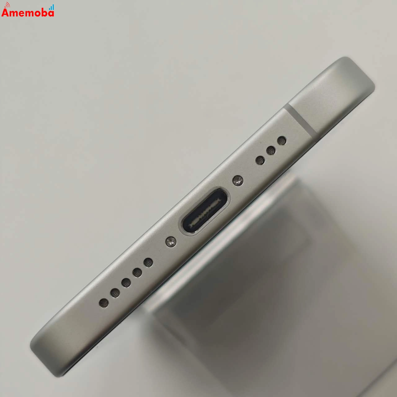 iPhone16 128GB ホワイト MYDR3J/A docomo版SIMフリー 新品同様