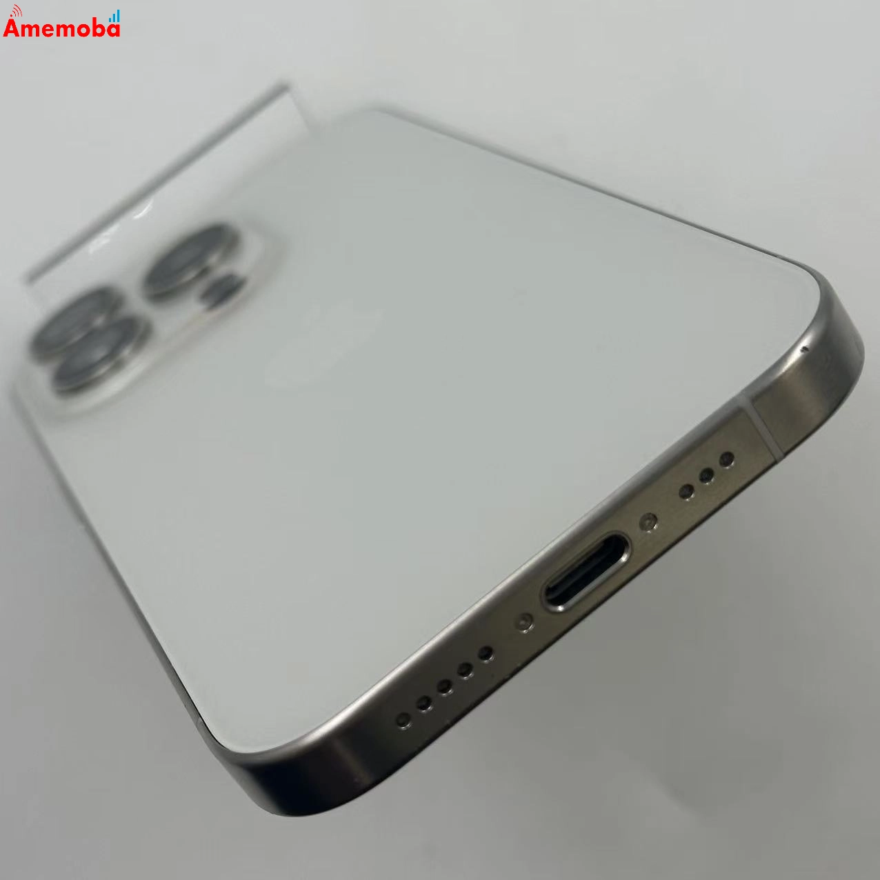 iPhone15 Pro 256GB ホワイトチタニウム MTUD3J/A AU版SIMフリー 美品 au