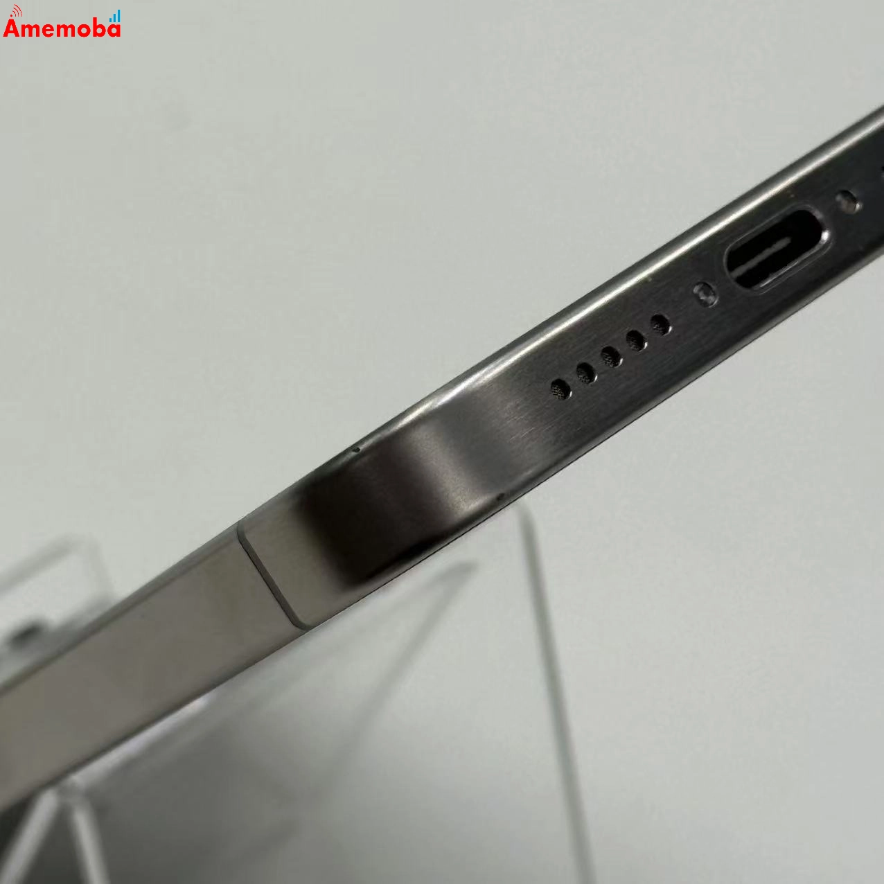 iPhone15 Pro 256GB ホワイトチタニウム MTUD3J/A Apple版SIMフリー 美品