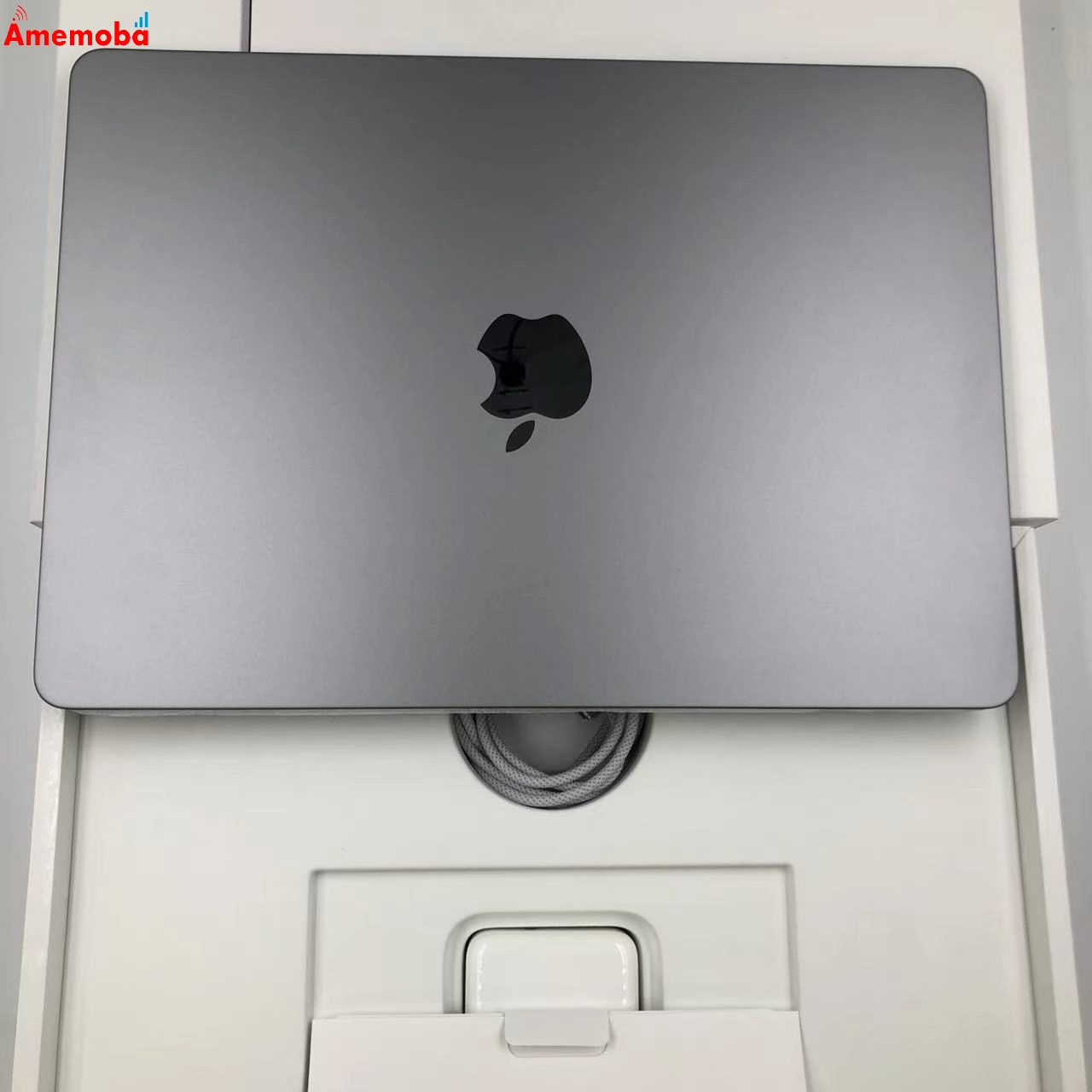 MacBook Air 13インチ Mid2022 Apple M2 8GB/256GB 8CPU 8GPU スペースグレー MLXW3J/A 極美品