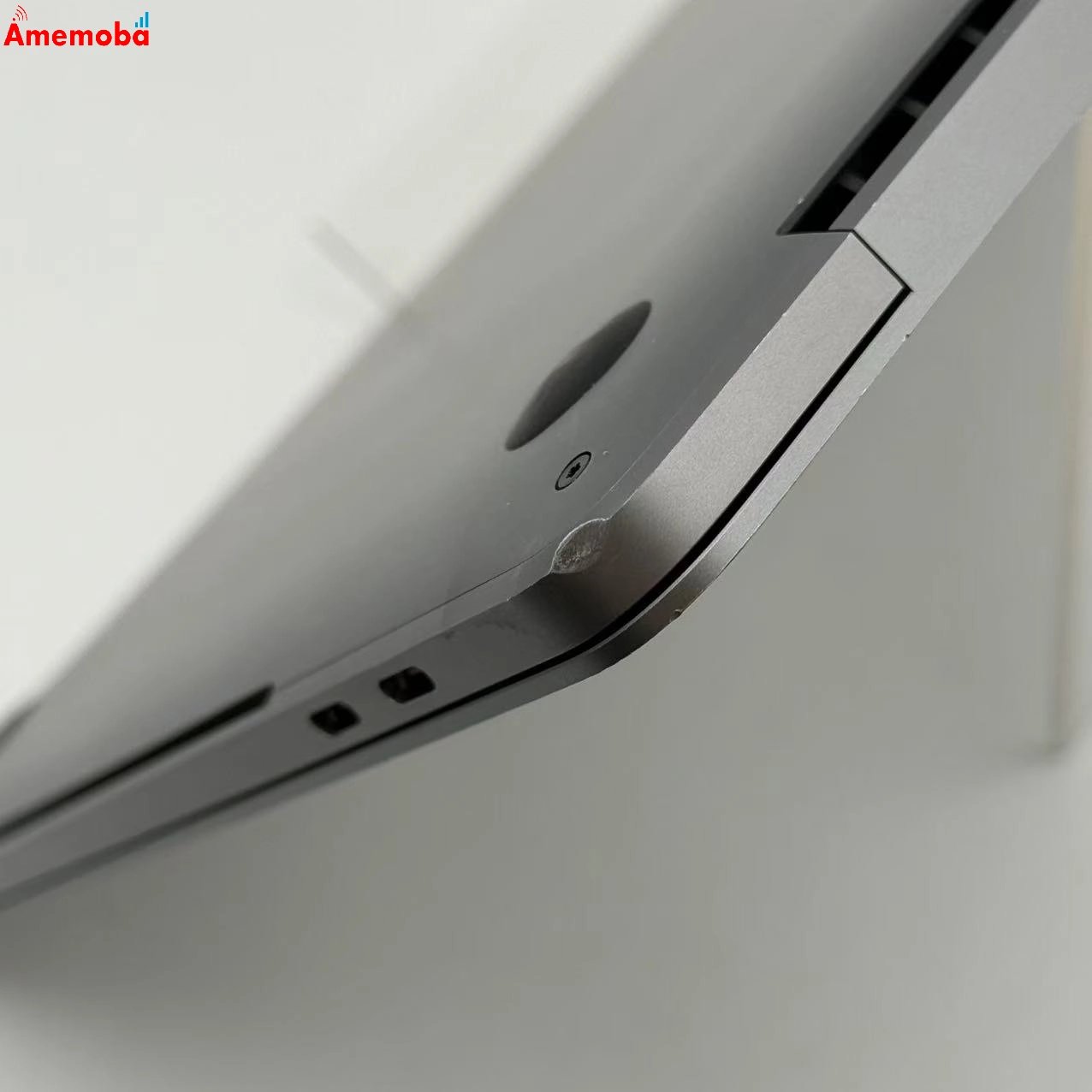 MacBook Pro 13インチ 2020 Four Thunderbolt 3 ports 512GB スペースグレイ A2251 Corei5 2GHz 訳あり品