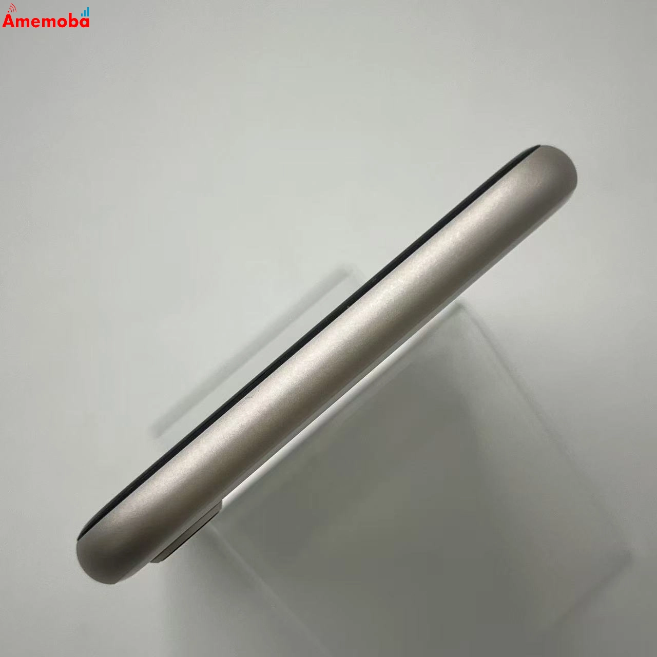 iPhoneSE 第3世代 128GB スターライト MMYG3J/A AU版SIMフリー