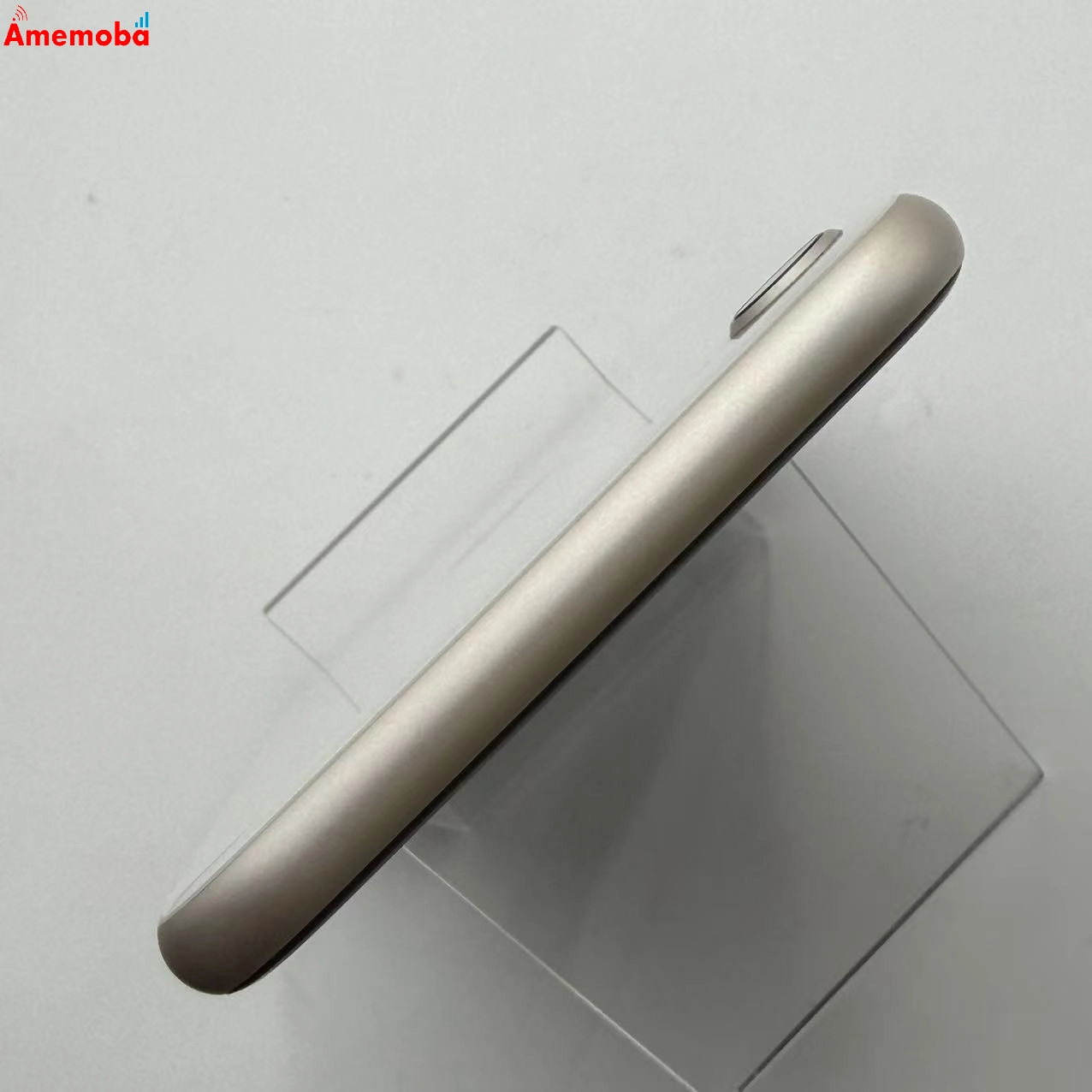 iPhoneSE 第3世代 64GB スターライト MMYD3J/A docomo版SIMフリー