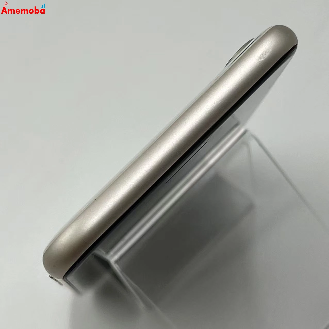 iPhoneSE 第3世代 64GB スターライト MMYD3J/A AU版SIMフリー