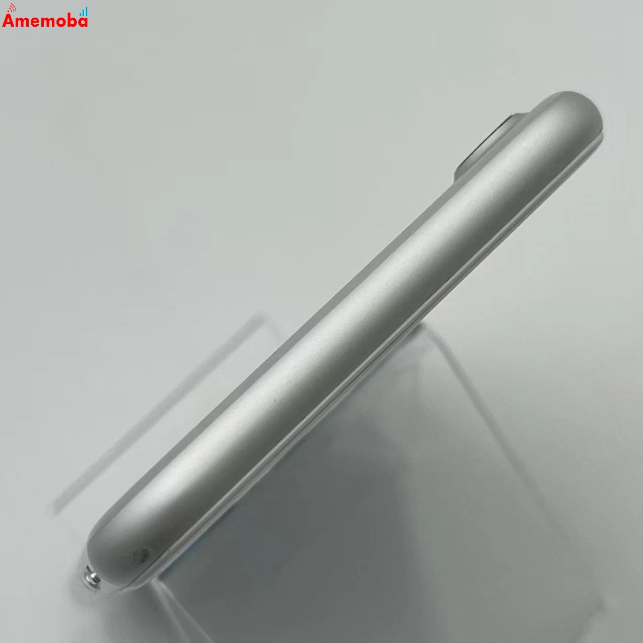 iPhone7 32GB シルバー MNCF2J/A  AU版SIMフリー ジャンク品 au