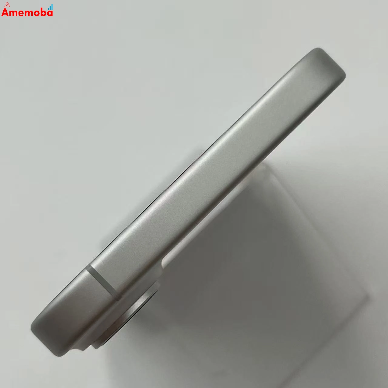 iPhone16 128GB ホワイト NYDR3J/A docomo版SIMフリー 美品