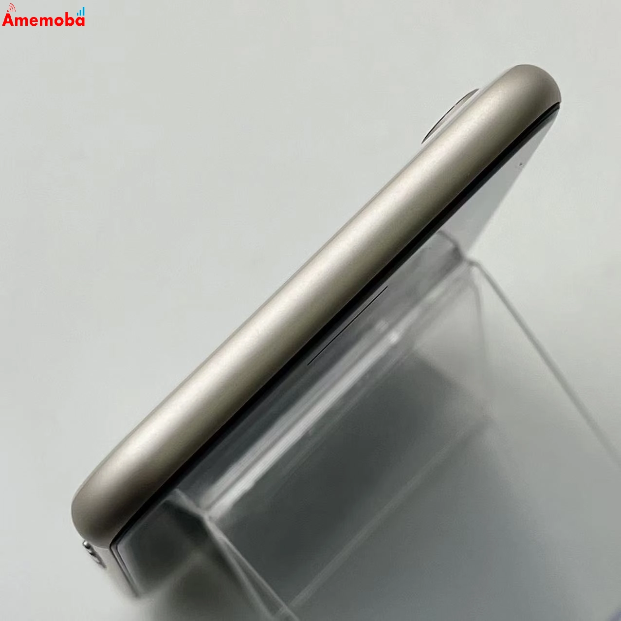 iPhoneSE 第3世代 64GB スターライト MMYD3J/A docomo版SIMフリー 美品