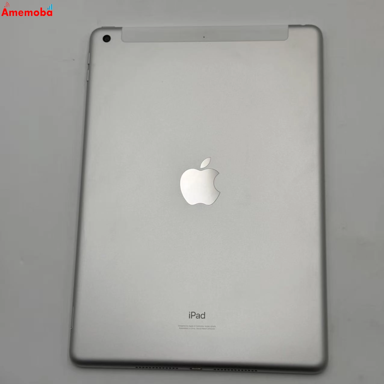 iPad 第8世代 32GB シルバー MYMJ2J/A docomo版SIMフリー ジャンク品
