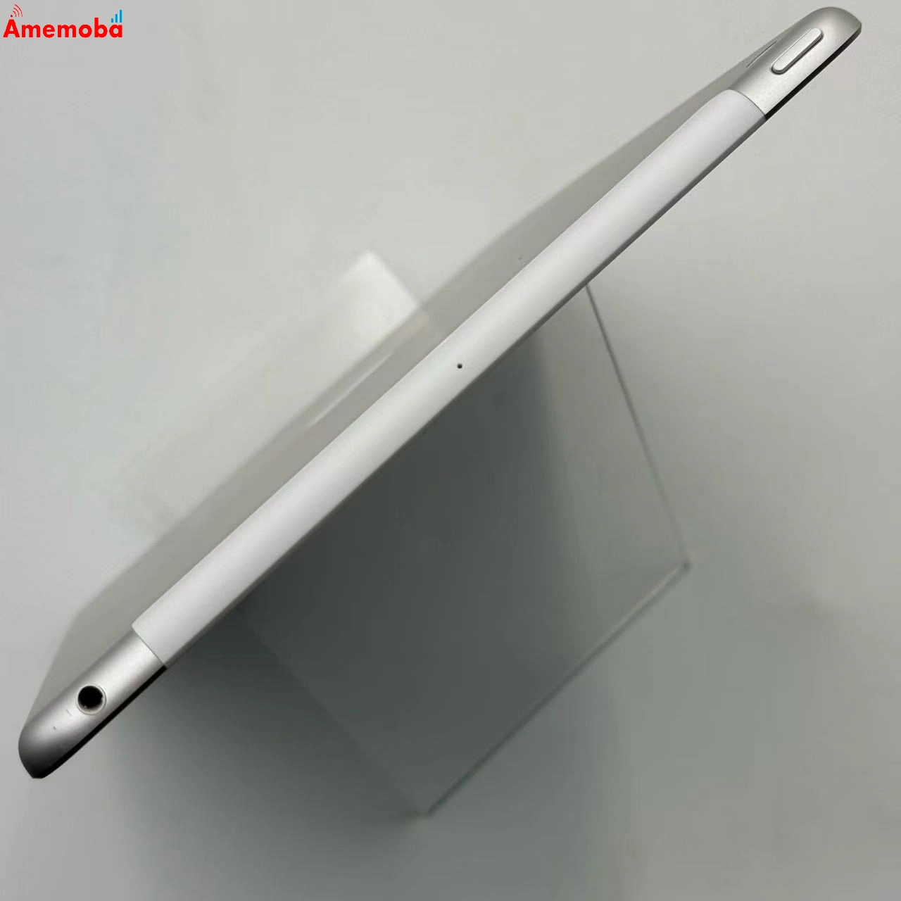 iPad 第8世代 32GB シルバー MYMJ2J/A docomo版SIMフリー ジャンク品