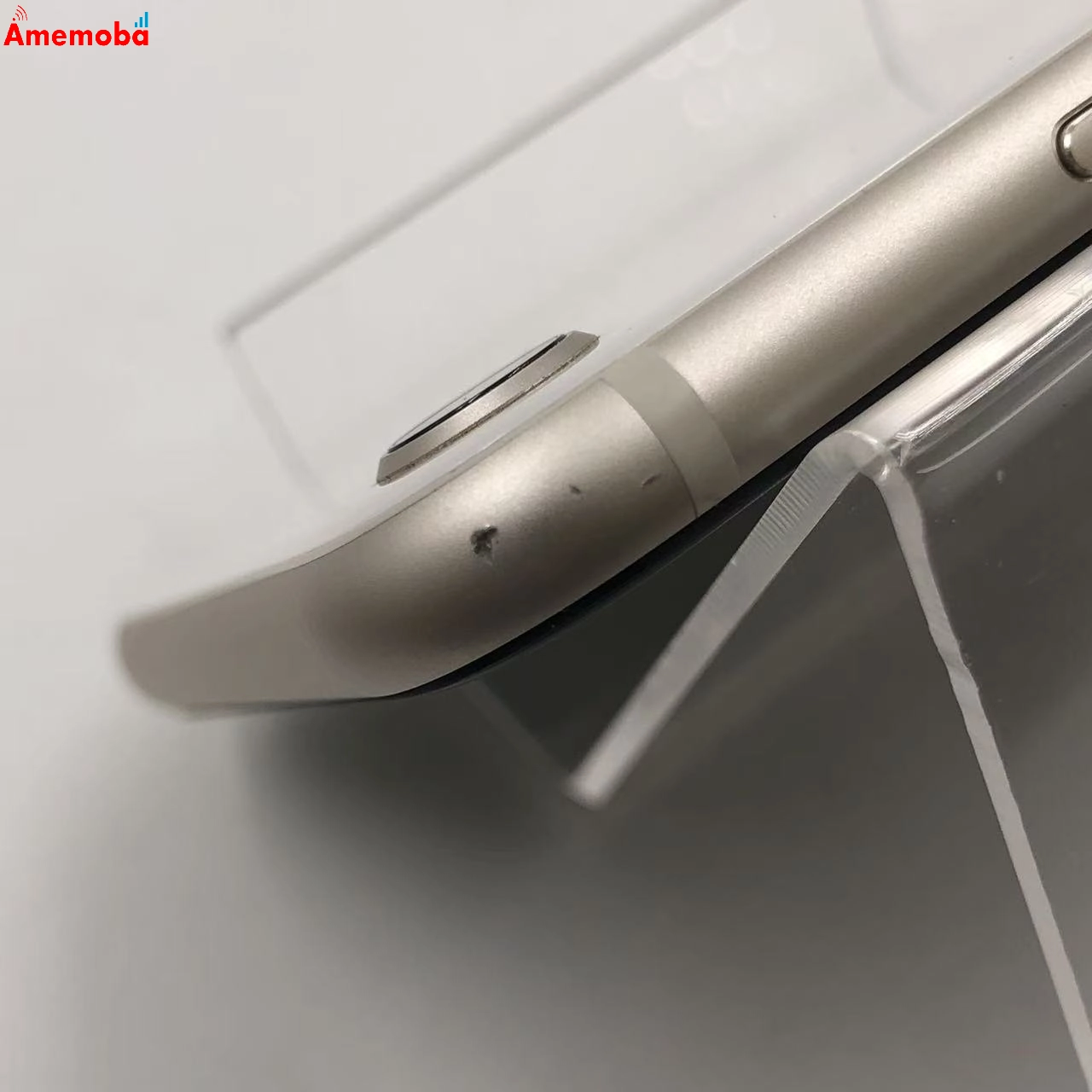 iPhoneSE 第3世代 128GB スターライト MMYG3J/A docomo版SIMフリー 美品
