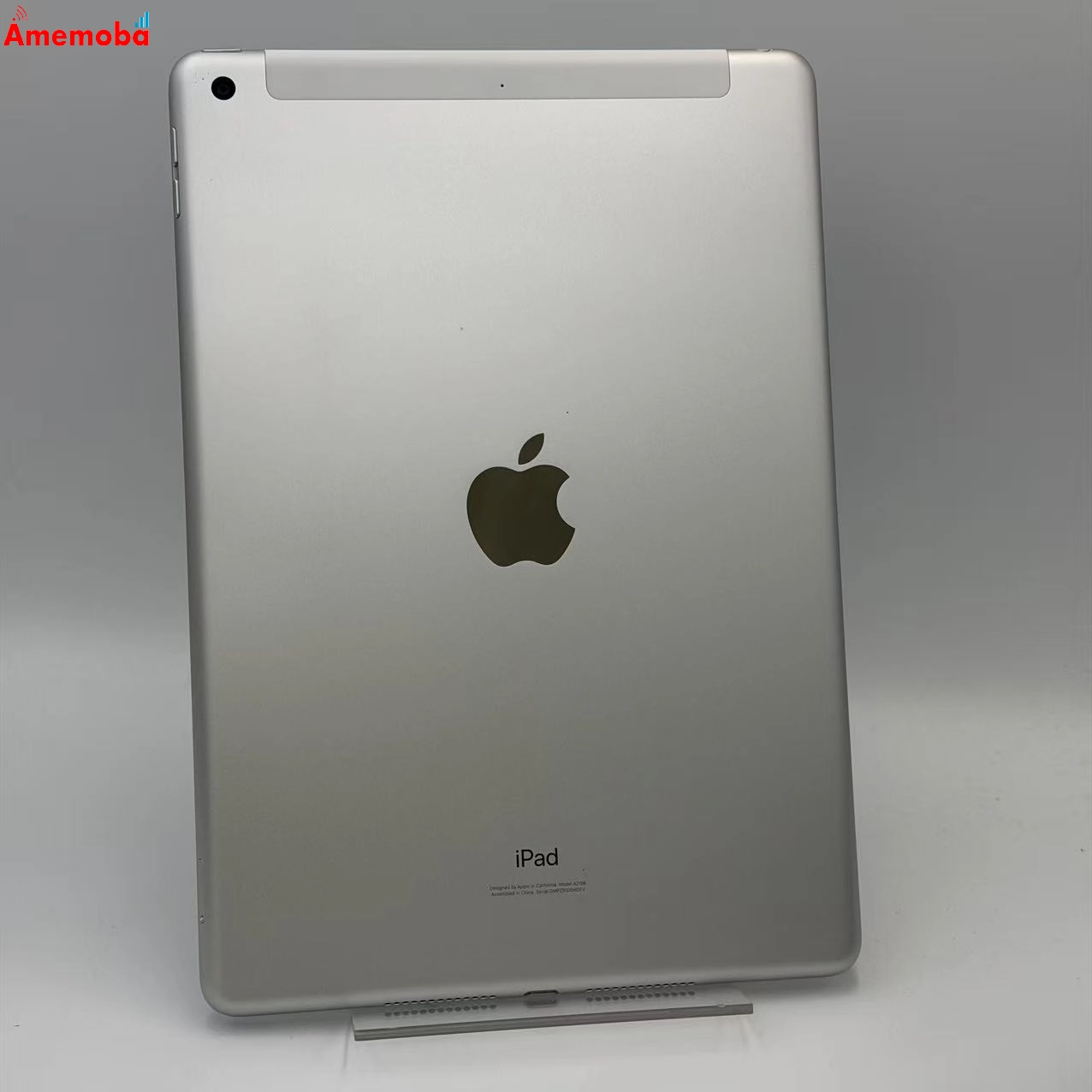 iPad 第7世代 Wi-Fi+Cellularモデル 32GB シルバー MW6C2J/A docomo版SIMフリー 美品