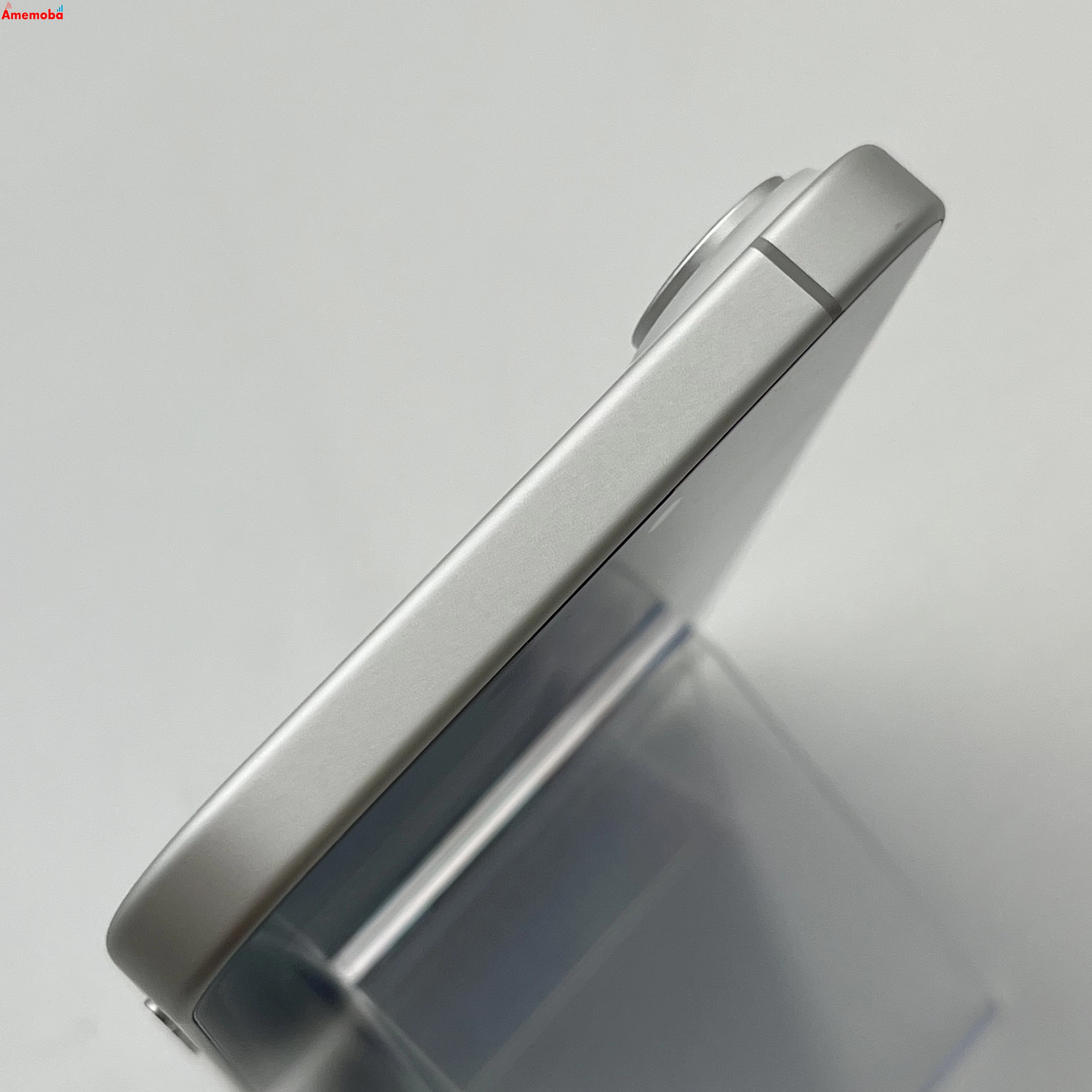 iPhone16 Plus 128GB ホワイト MXVC3J/A docomo版SIMフリー 美品