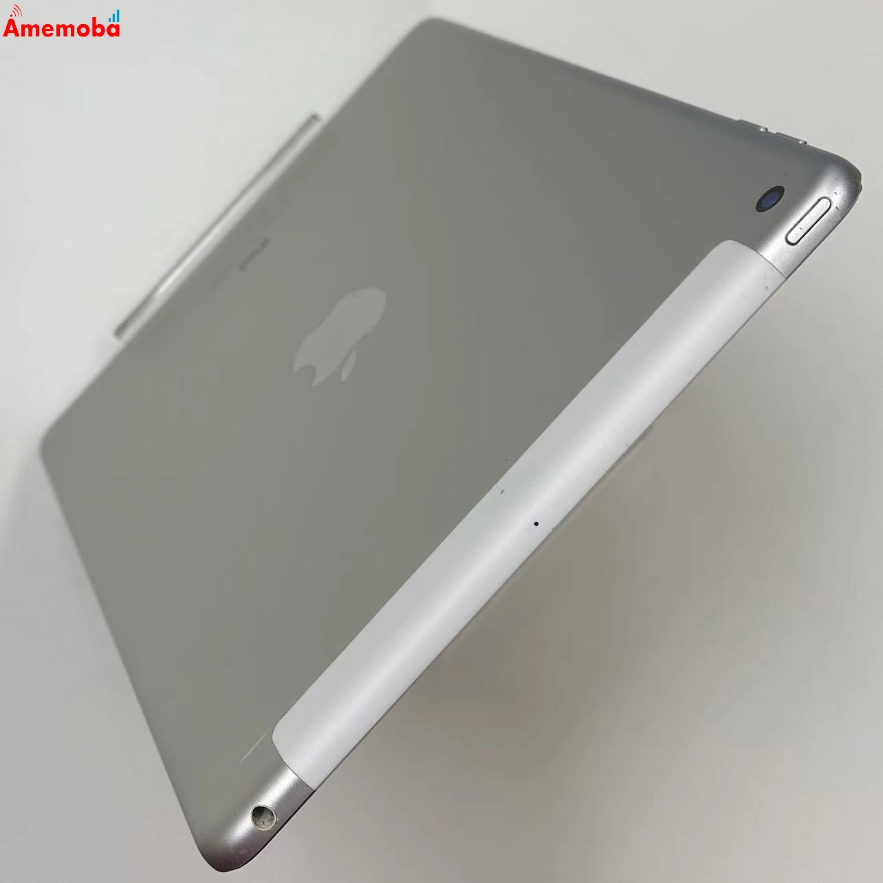 iPad 第5世代 32GB シルバー MP1L2J/A SoftBank版SIMフリー