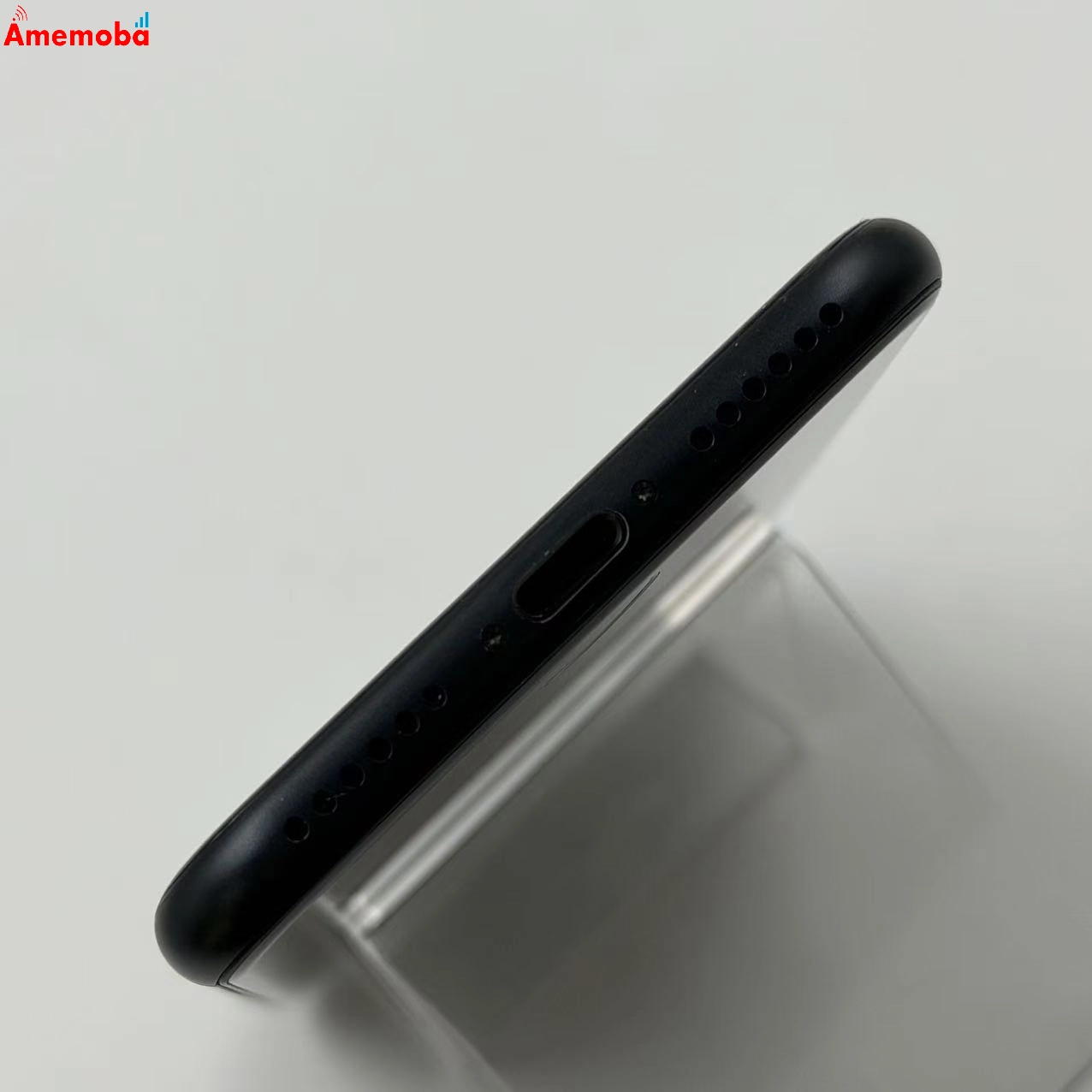 iPhoneSE 第3世代 64GB ミッドナイト MMYC3J/A docomo版SIMフリー 美品