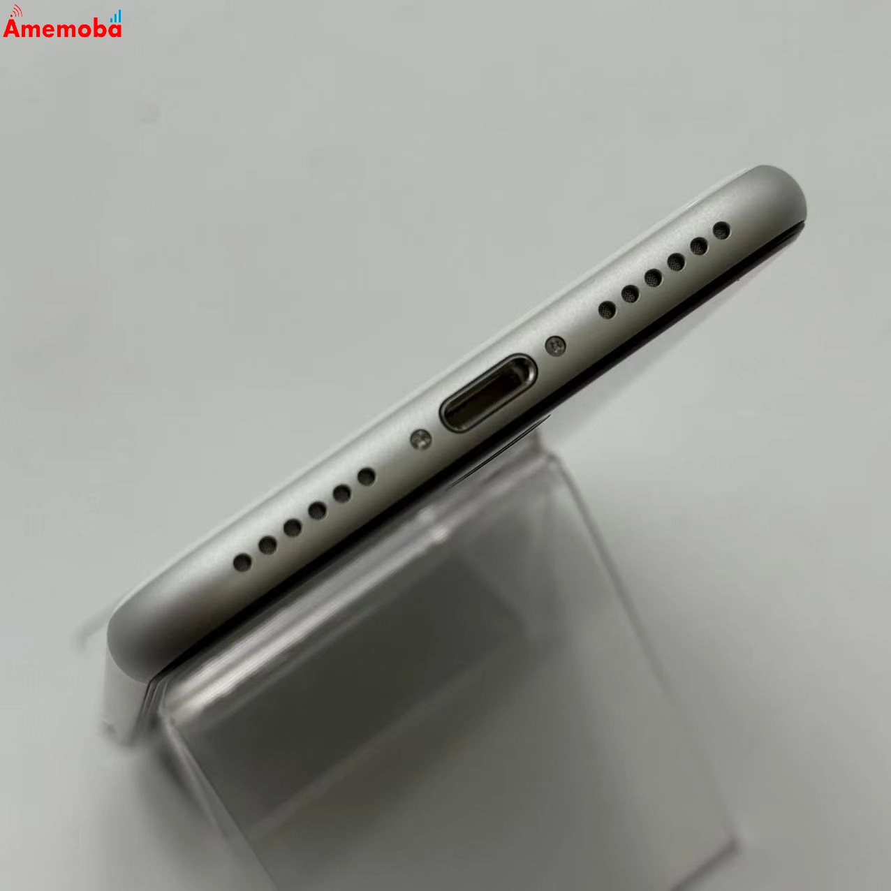 iPhoneSE 第2世代 64GB ホワイト MHGQ3J/A docomo版SIMフリー 極美品