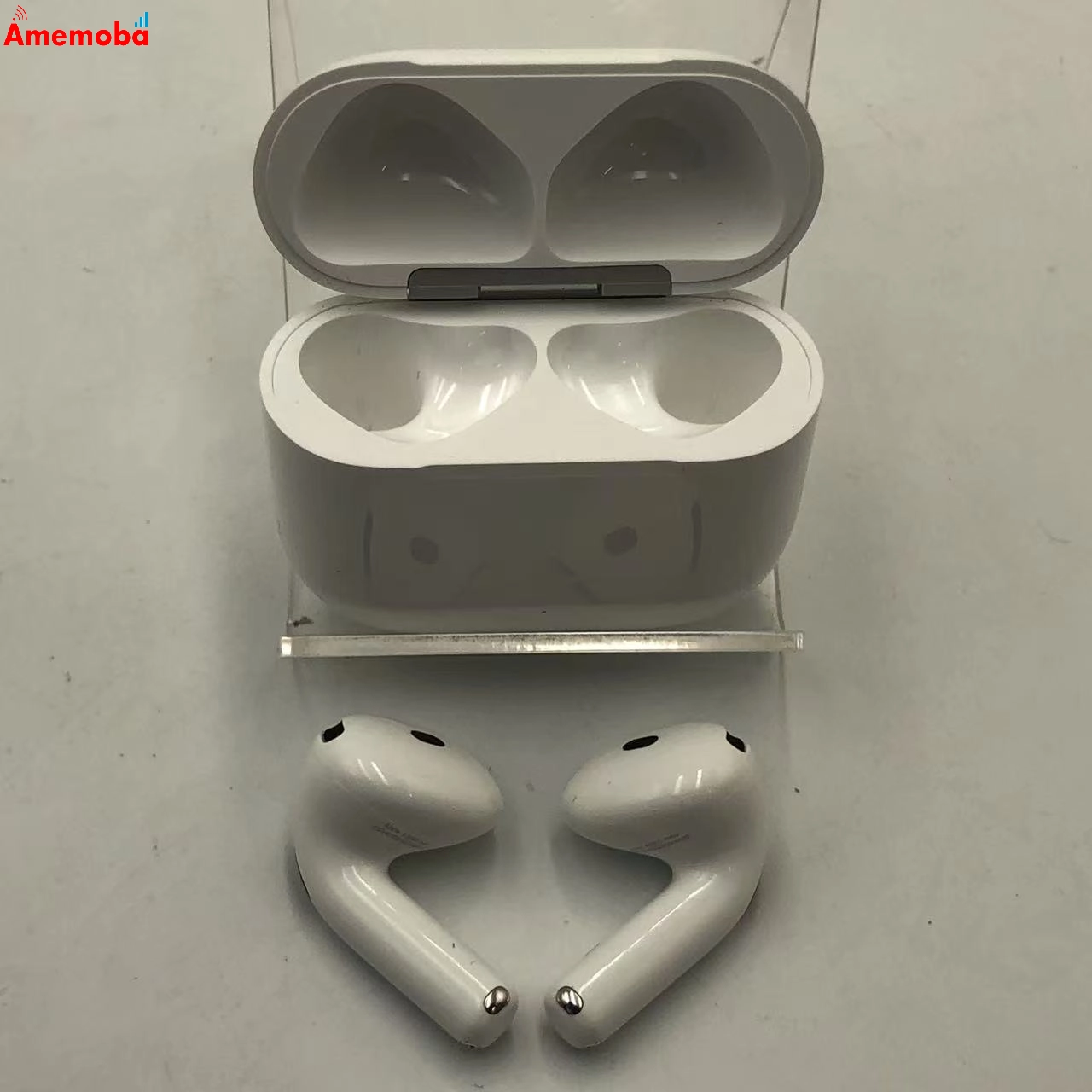 AirPods 第4世代 - ホワイト MXP63J/A 極美品