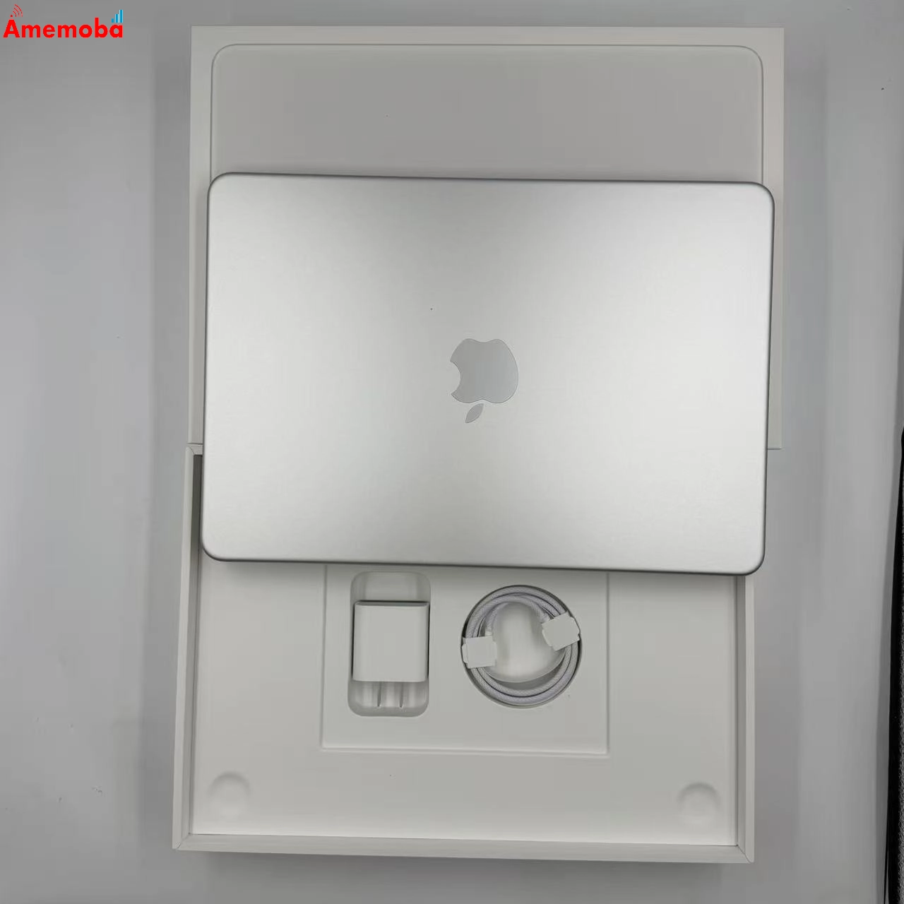 MacBook Neo Early 2026 Apple A18 Pro 8GB/256GB シルバー MHFA4J/A  新品同様