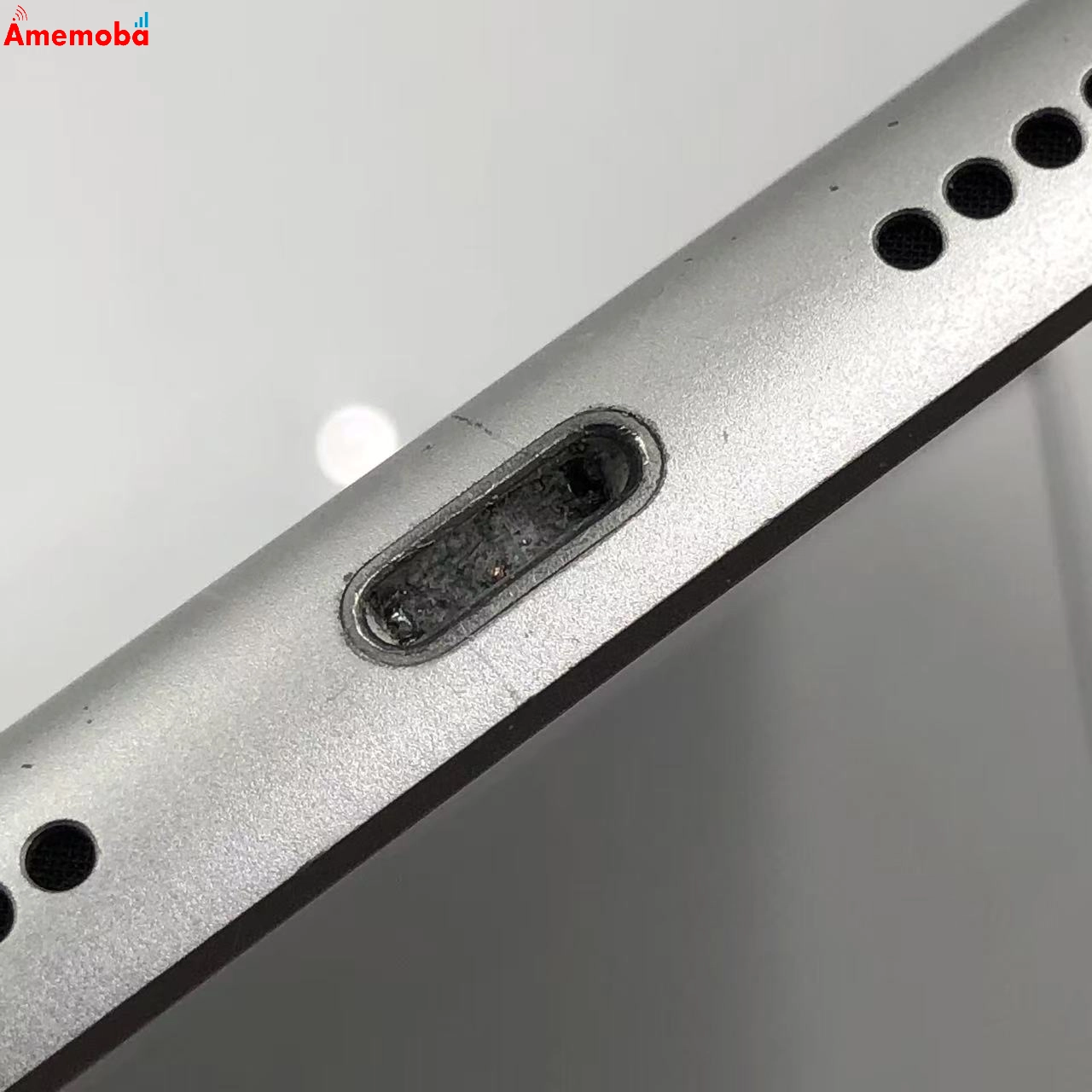 iPad 第8世代 Wi-Fiモデル 32GB シルバー MYLA2LL/A ジャンク品