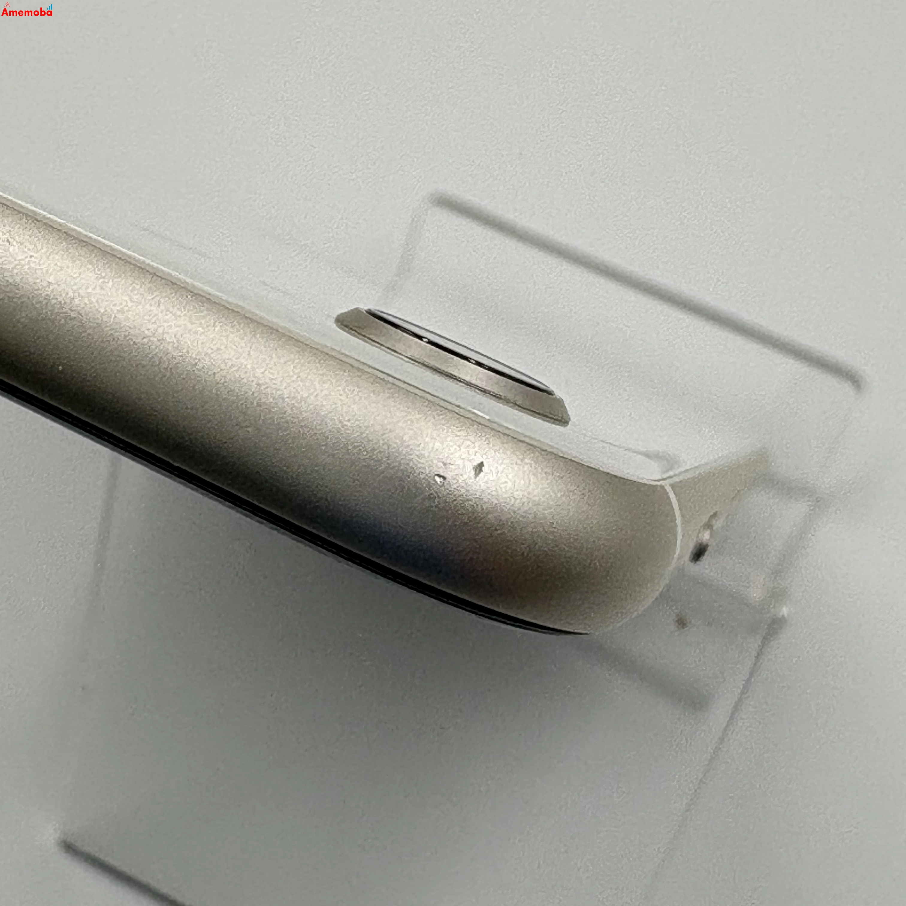 iPhoneSE 第3世代 64GB スターライト MMYD3J/A AU版SIMフリー