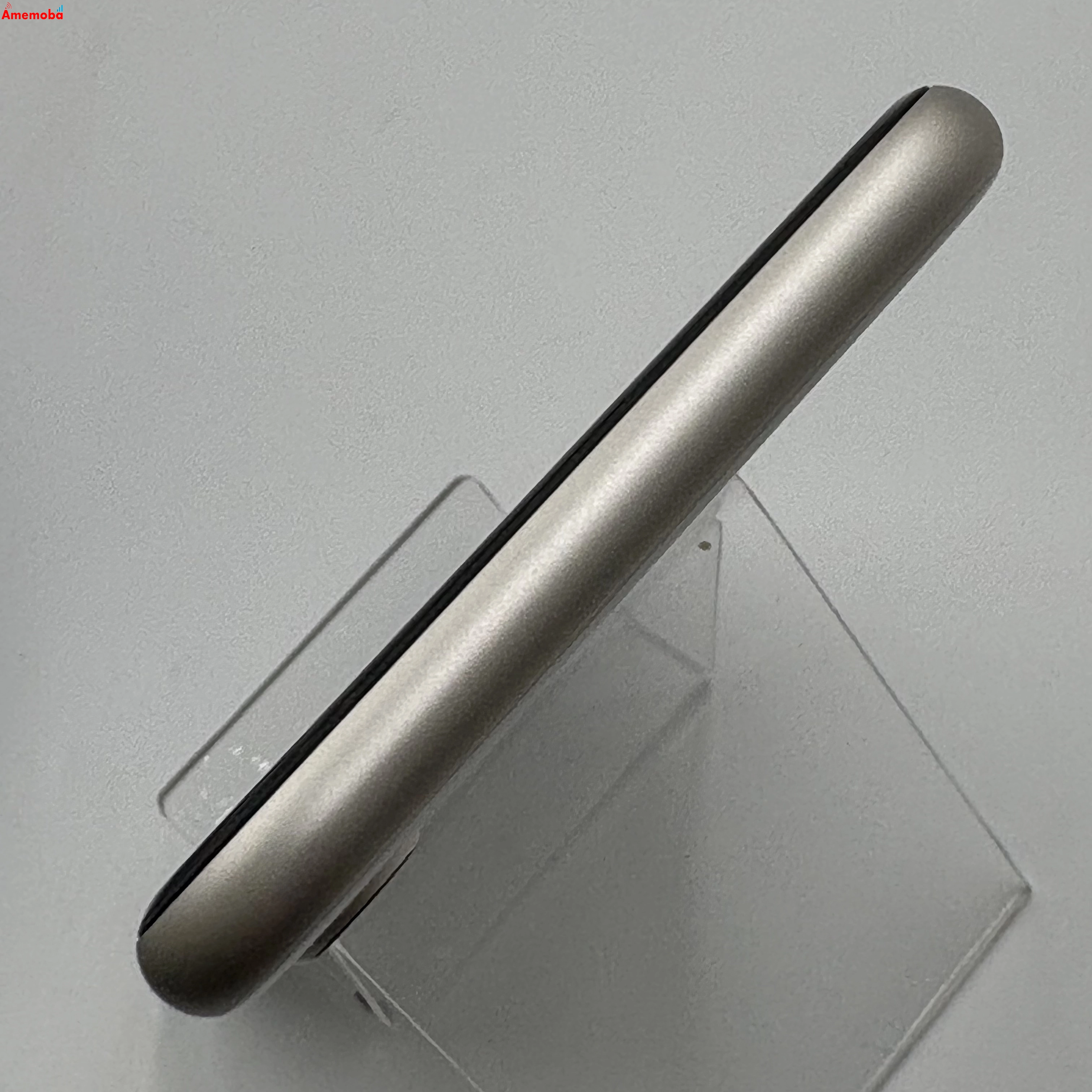 iPhoneSE 第3世代 64GB スターライト MMYD3J/A AU版SIMフリー 極美品