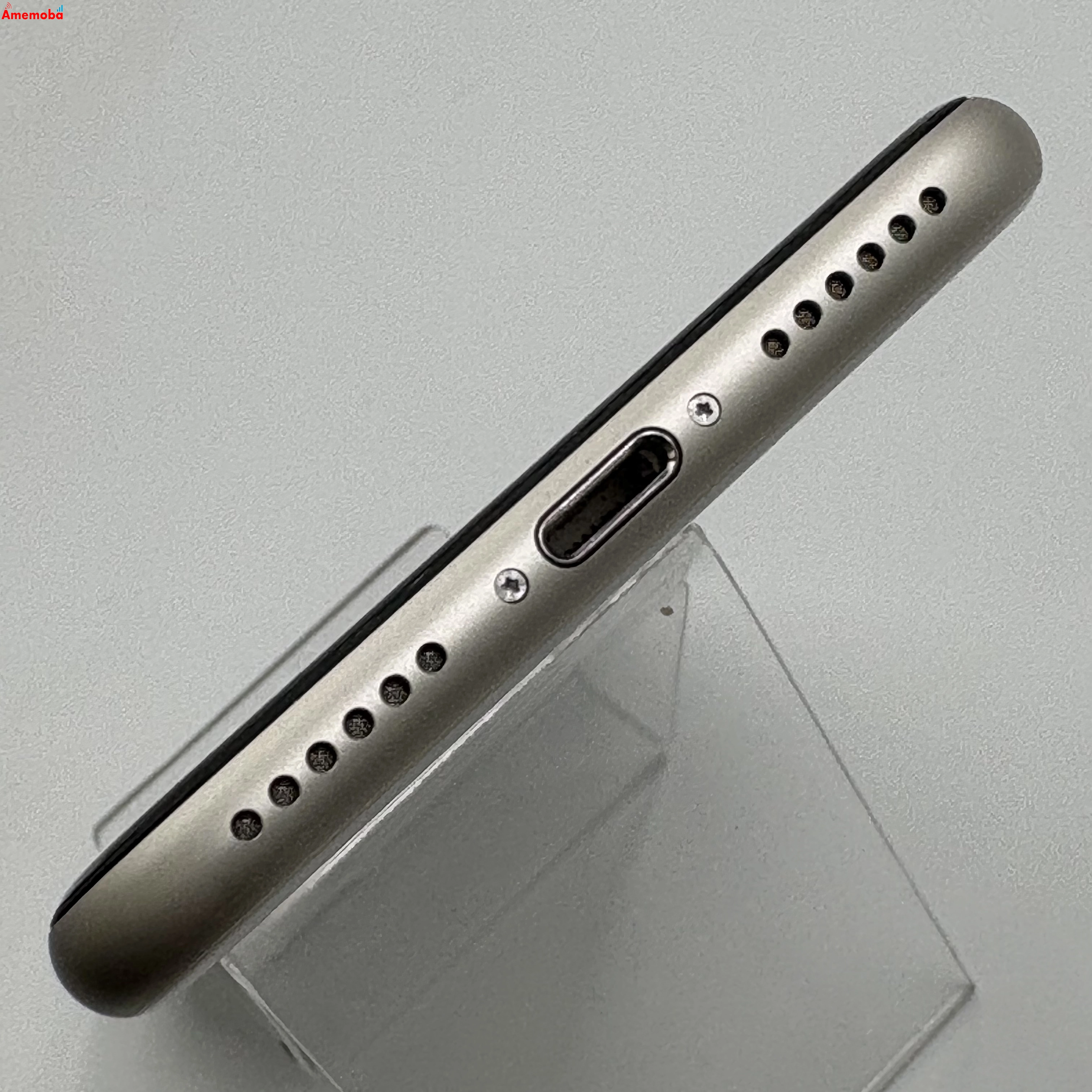 iPhoneSE 第3世代 64GB スターライト MMYD3J/A AU版SIMフリー 極美品