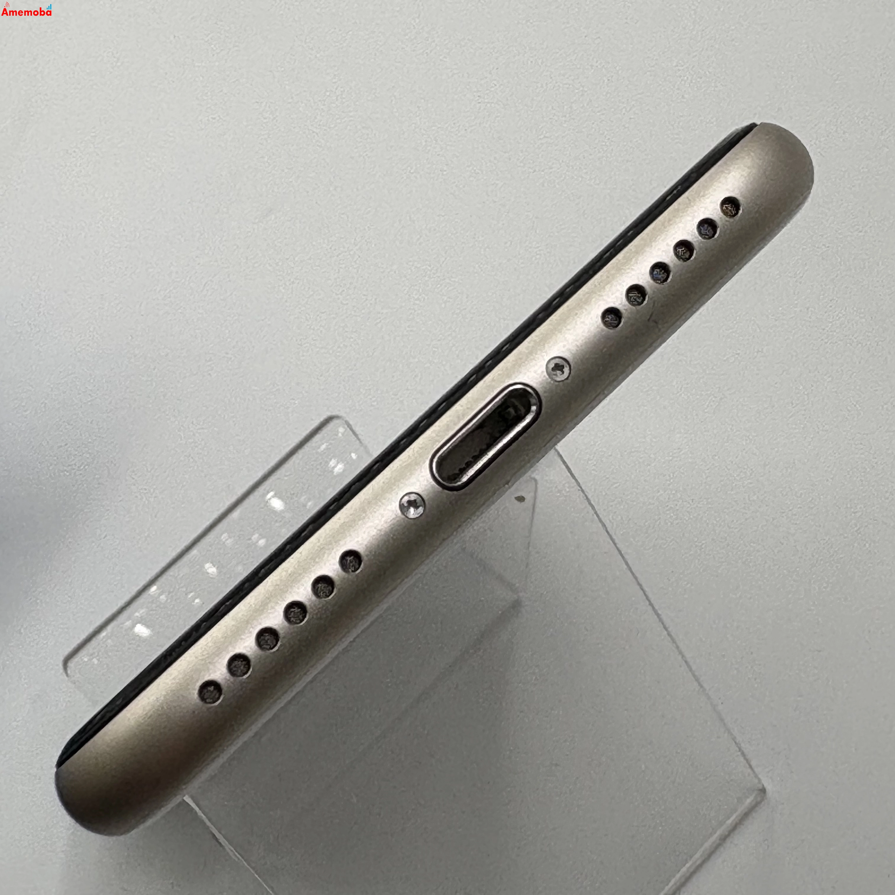 iPhoneSE 第3世代 64GB スターライト MMYD3J/A AU版SIMフリー 美品