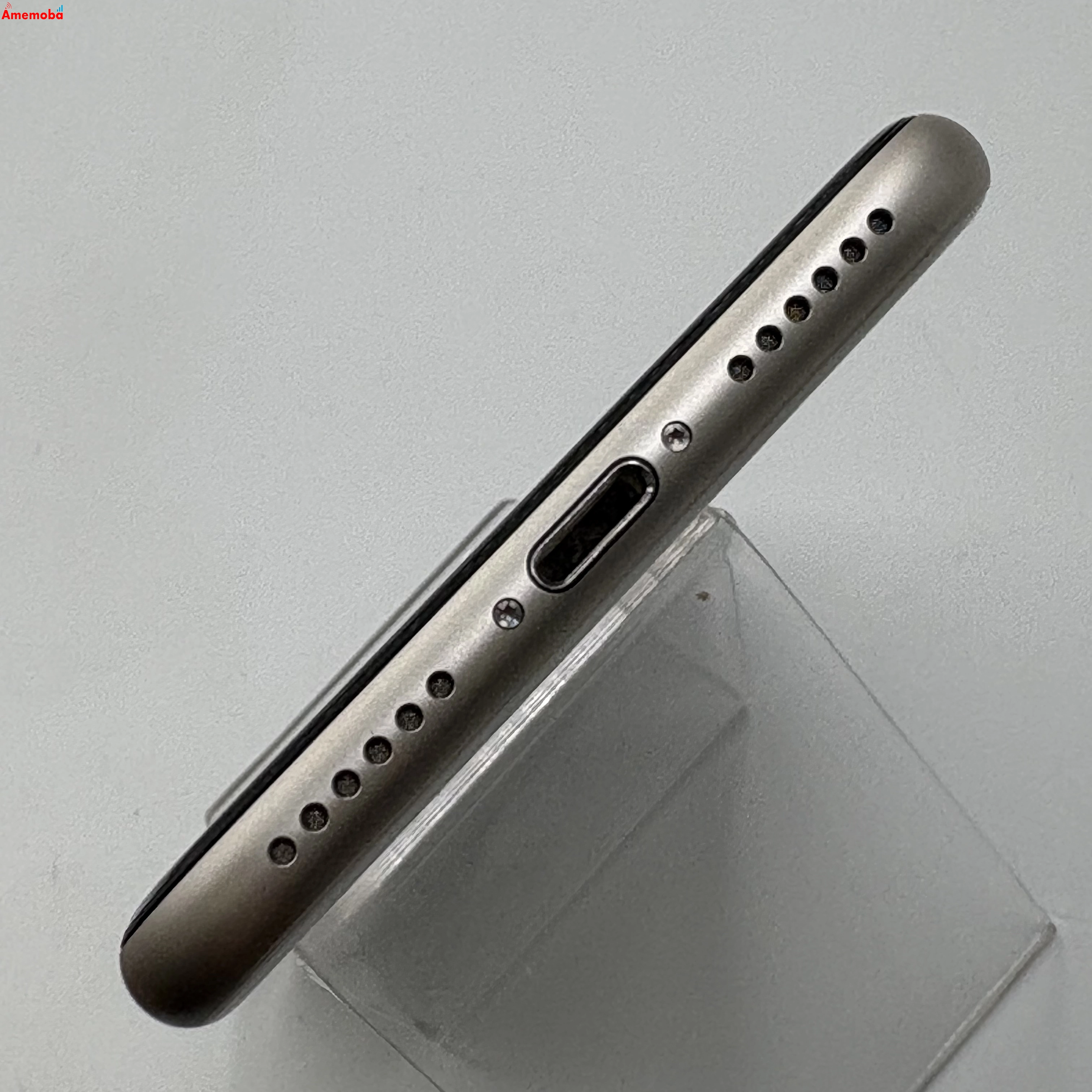 iPhoneSE 第3世代 64GB スターライト MMYD3J/A AU版SIMフリー 美品