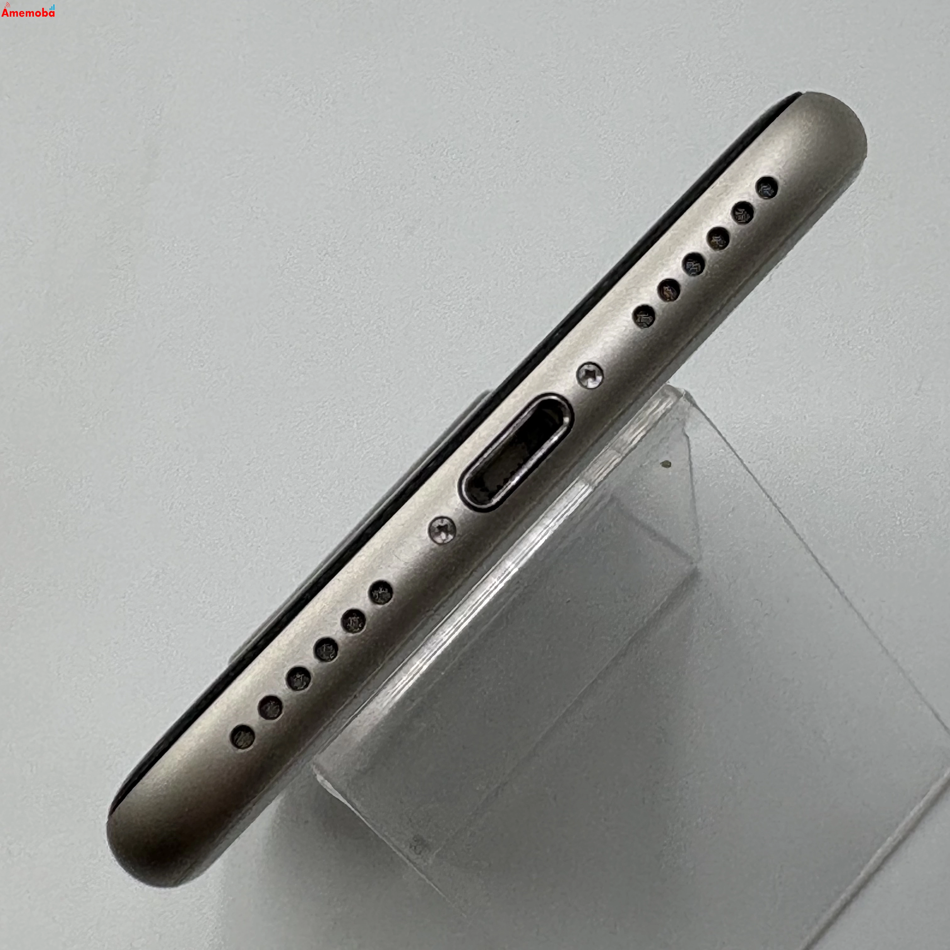 iPhoneSE 第3世代 64GB スターライト MMYD3J/A AU版SIMフリー 極美品