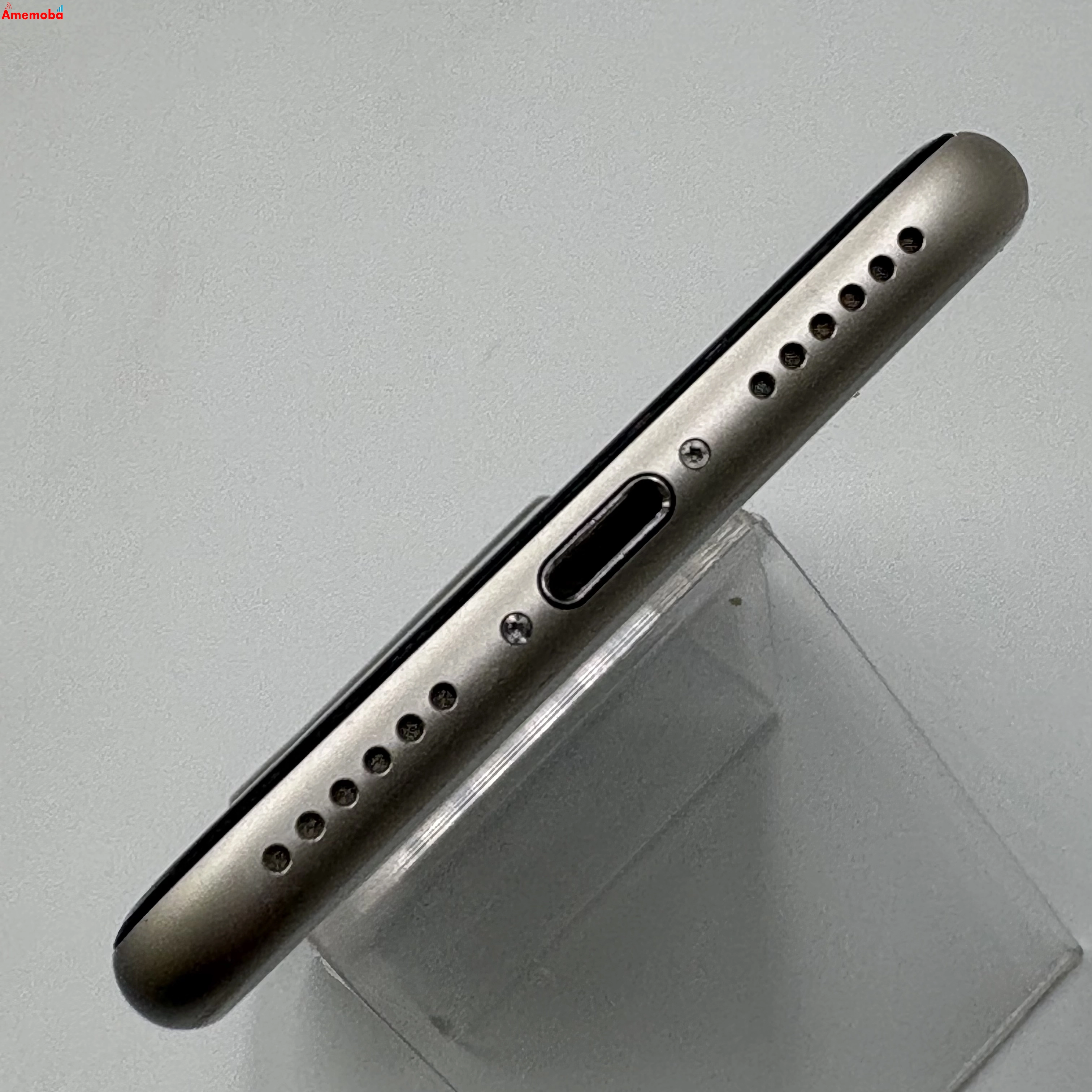 iPhoneSE 第3世代 64GB スターライト MMYD3J/A AU版SIMフリー 美品