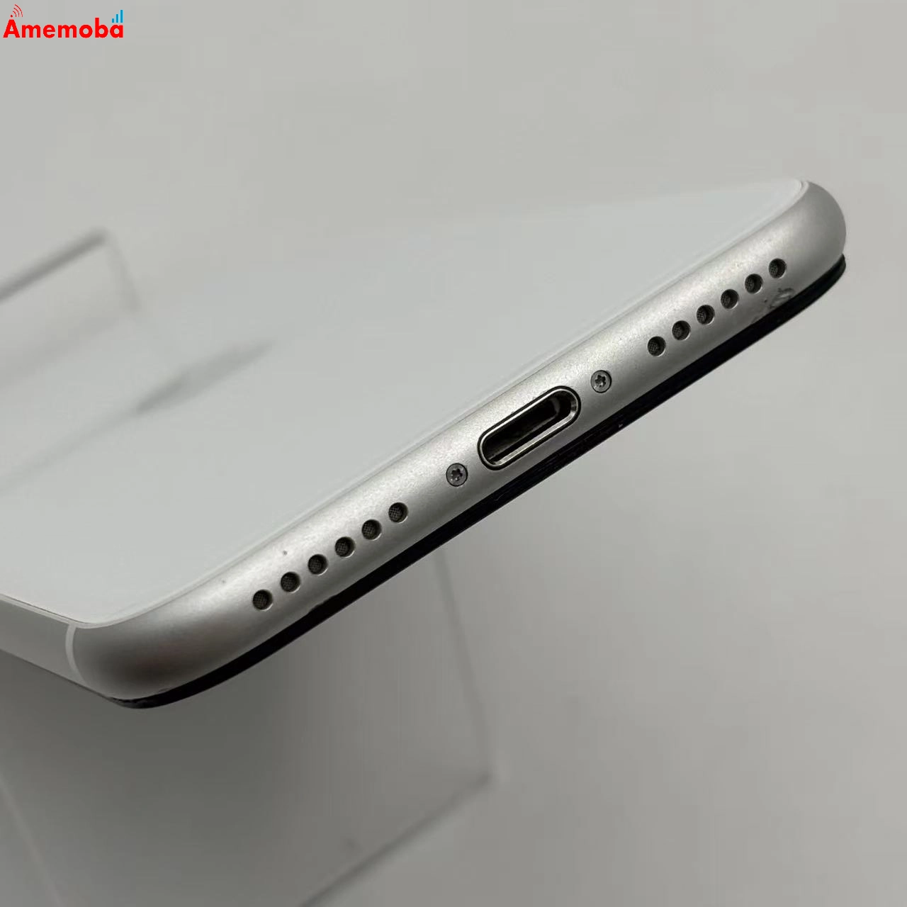 iPhoneSE 第2世代 256GB ホワイト MHGX3J/A docomo版SIMフリー ジャンク品