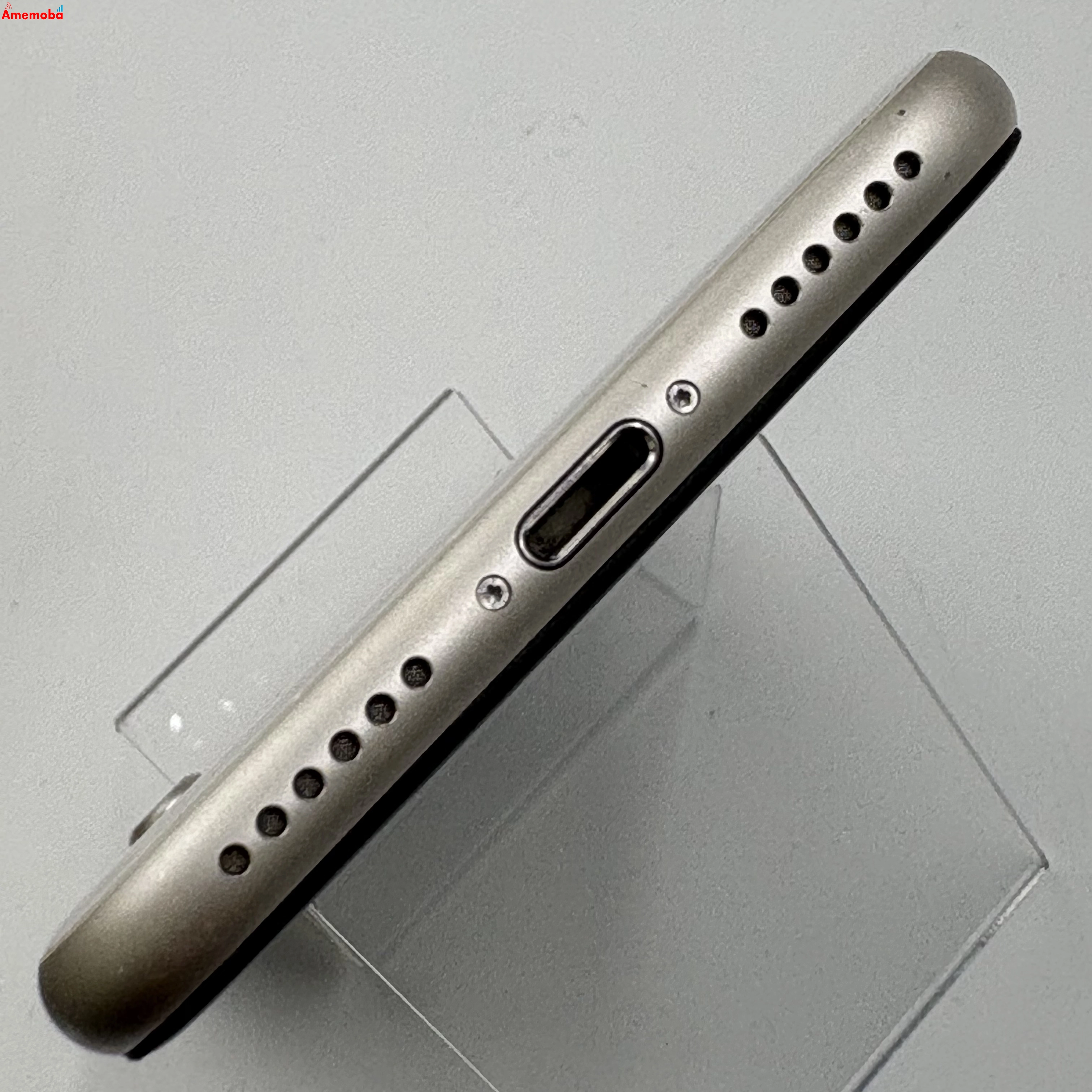 iPhoneSE 第3世代 128GB スターライト MMYG3J/A 楽天モバイル版SIMフリー