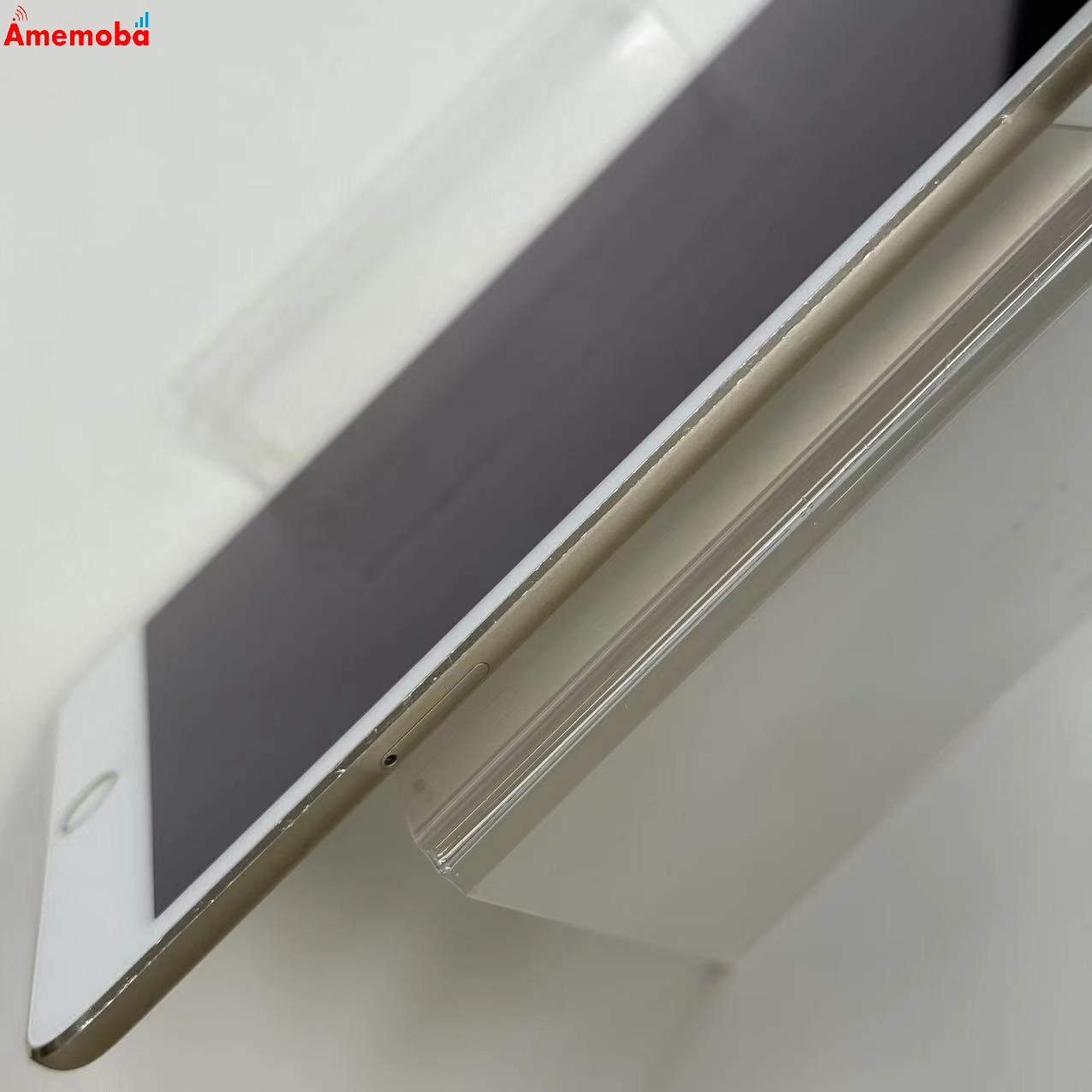 iPad mini 第4世代 128GB ゴールド MK782J/A docomo版SIMフリー