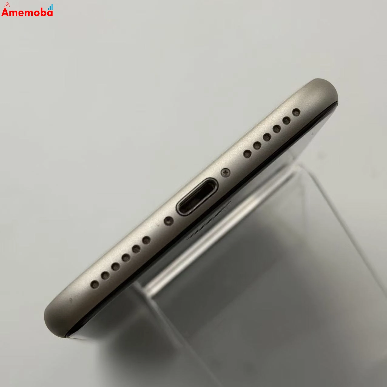 iPhoneSE 第3世代 64GB スターライト MMYD3J/A  Apple版SIMフリー 美品