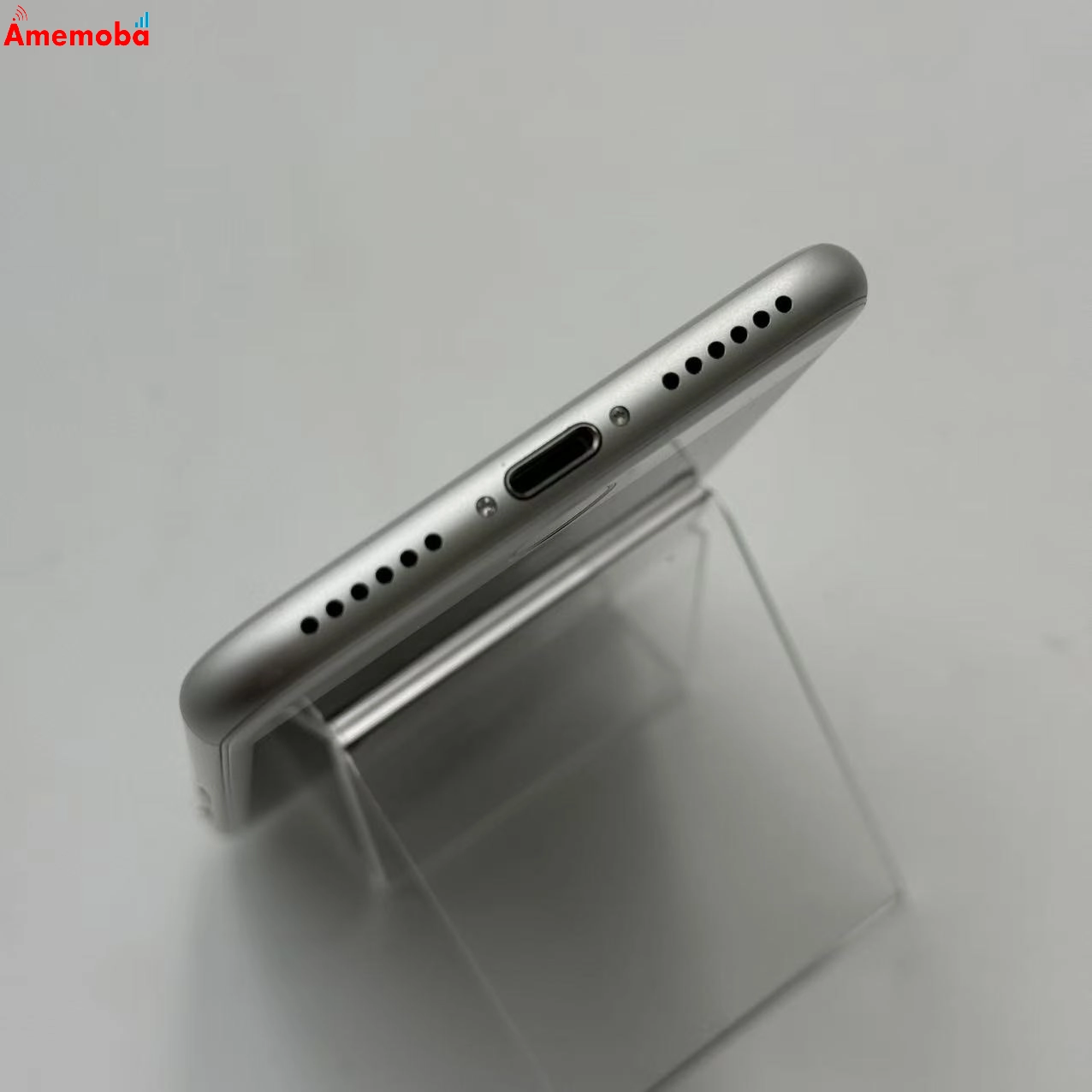 iPhone7 32GB シルバー MNCF2J/A docomo版SIMフリー 極美品