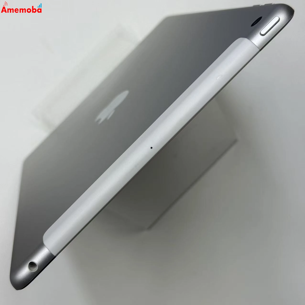 iPad 第5世代 32GB シルバー MP1L2J/A AU版SIMフリー au