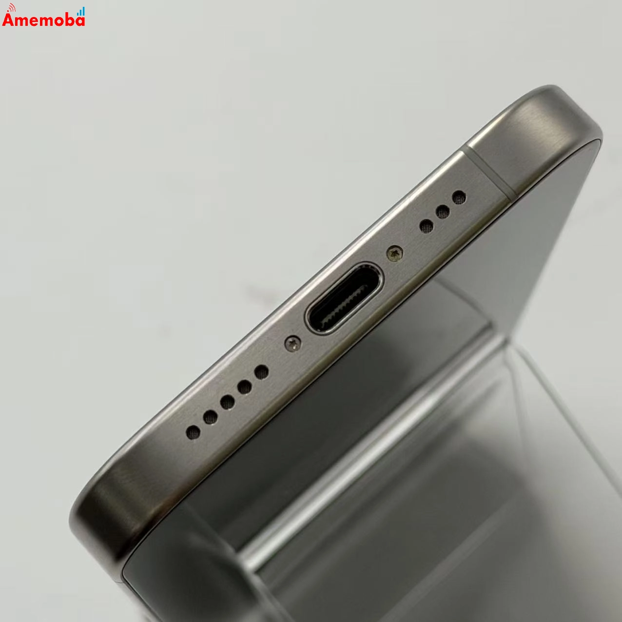 iPhone15 Pro 512GB ホワイトチタニウム MTUJ3J/A Apple版SIMフリー  極美品