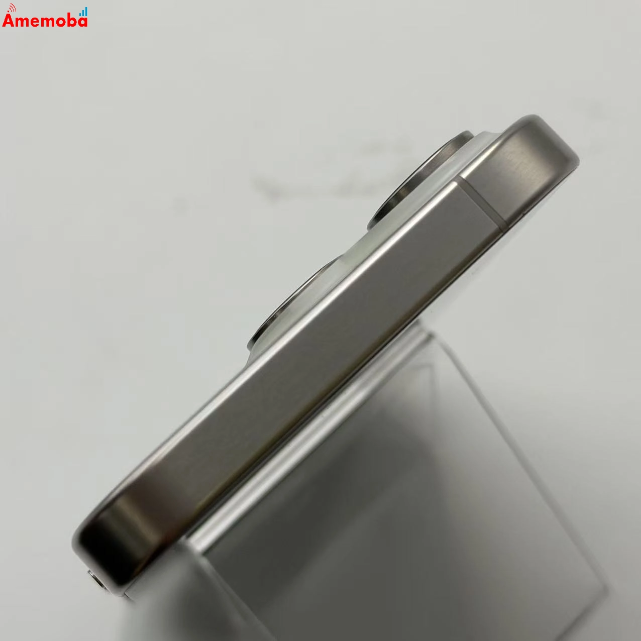 iPhone15 Pro 512GB ホワイトチタニウム MTUJ3J/A Apple版SIMフリー  極美品