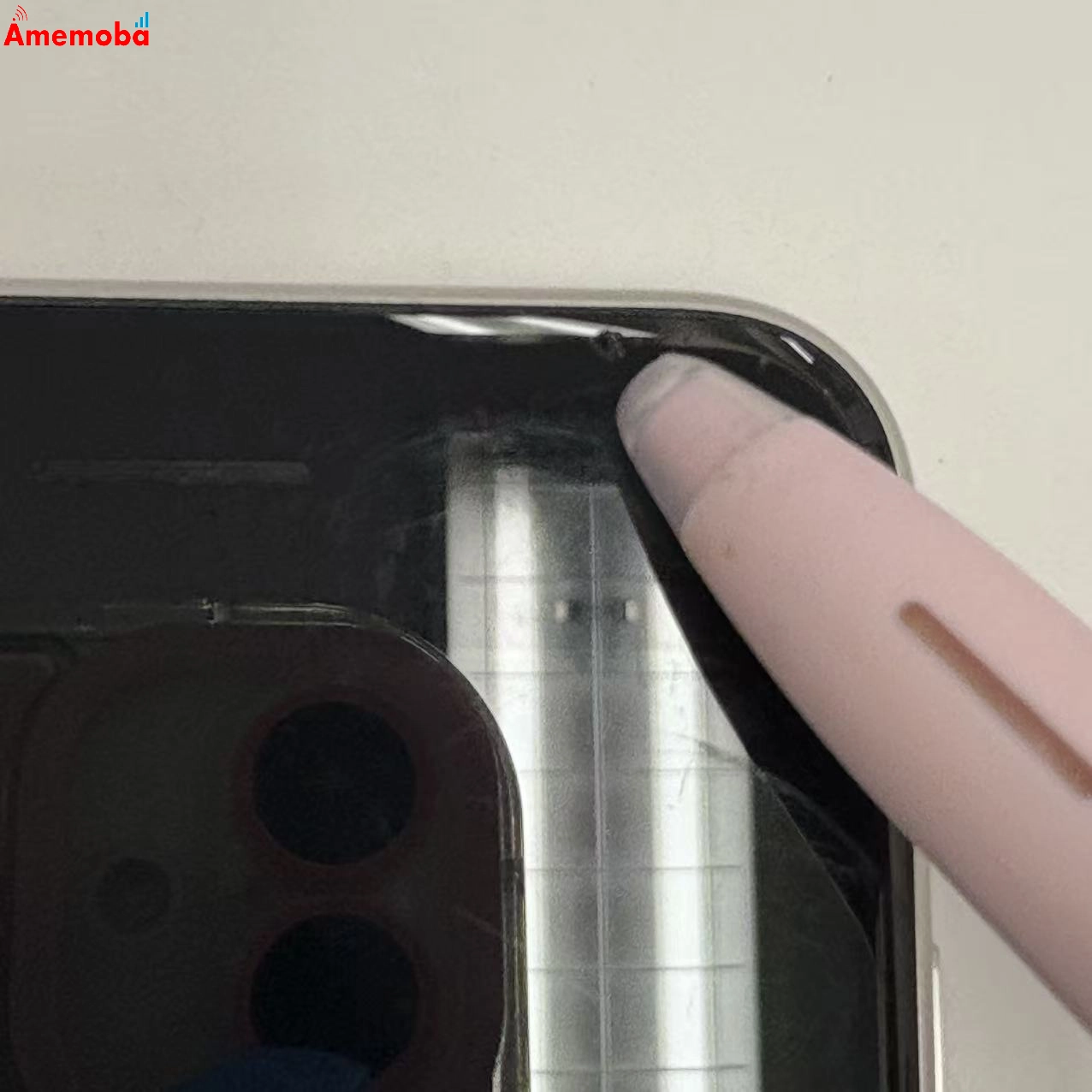iPhoneSE 第3世代 128GB スターライト MMYG3J/A docomo版SIMフリー