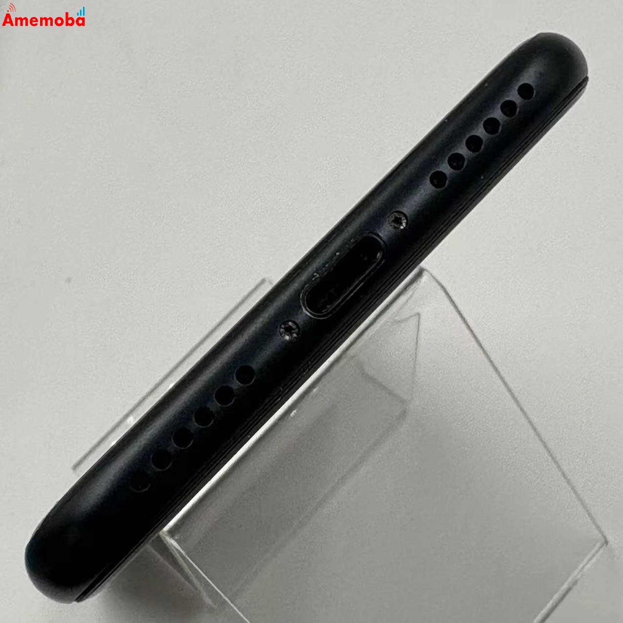 iPhoneSE 第3世代 64GB ミッドナイト MMYC3J/A docomo版SIMフリー 美品