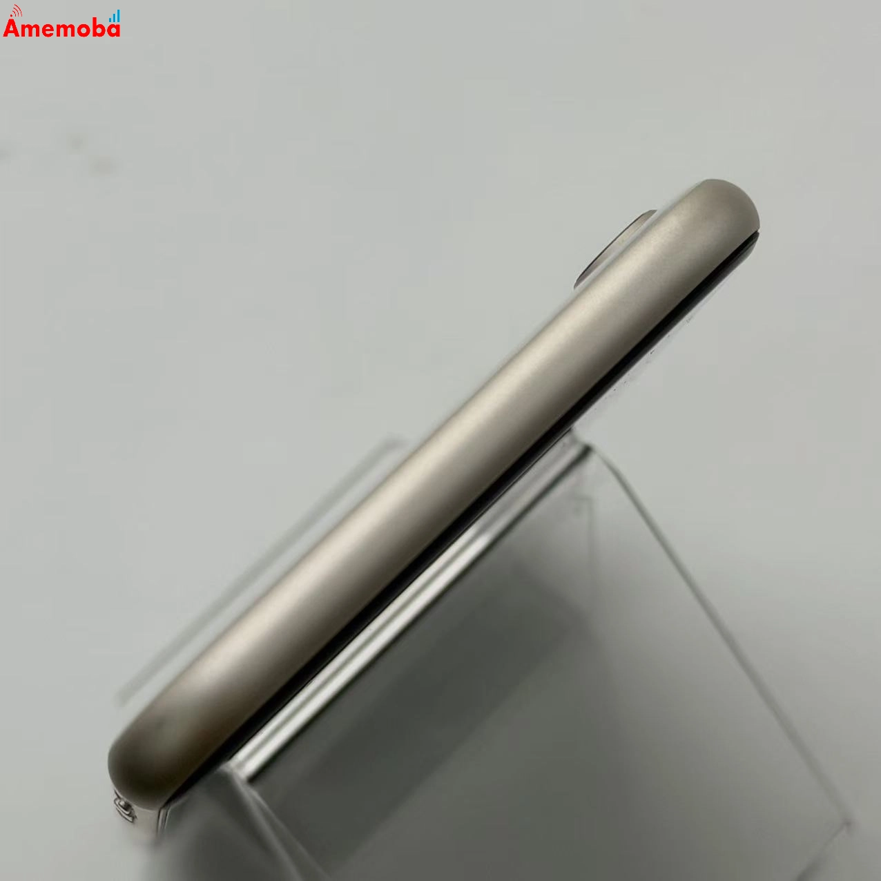 iPhoneSE 第3世代 64GB スターライト MMYD3J/A docomo版SIMフリー 極美品