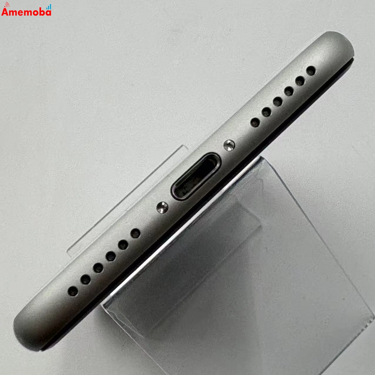 iPhoneSE 第2世代 128GB ホワイト NXD12J/A docomo版SIMフリー 美品