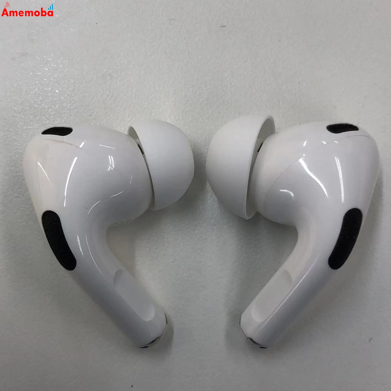 AirPods Pro 第2世代 MagSafe充電ケース(USB-C)付き ホワイト MTJV3J/A 美品